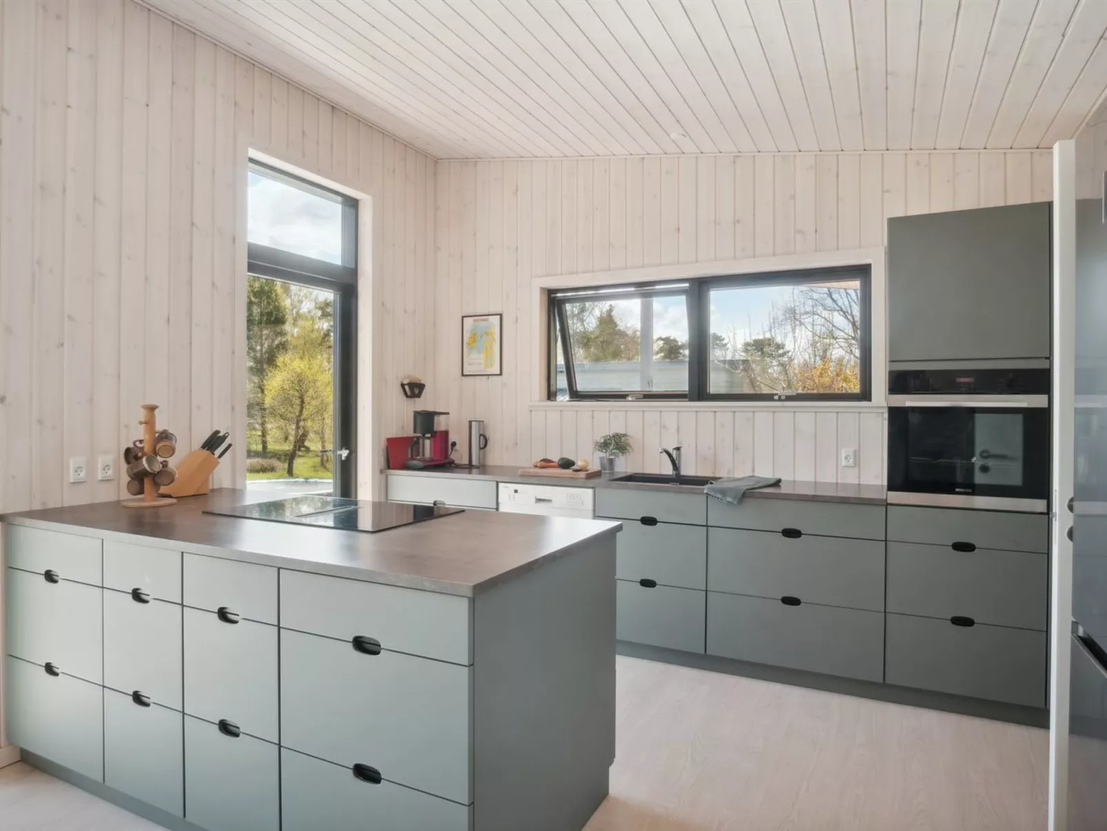 "Toska" - 100m to the fjord-Binnen