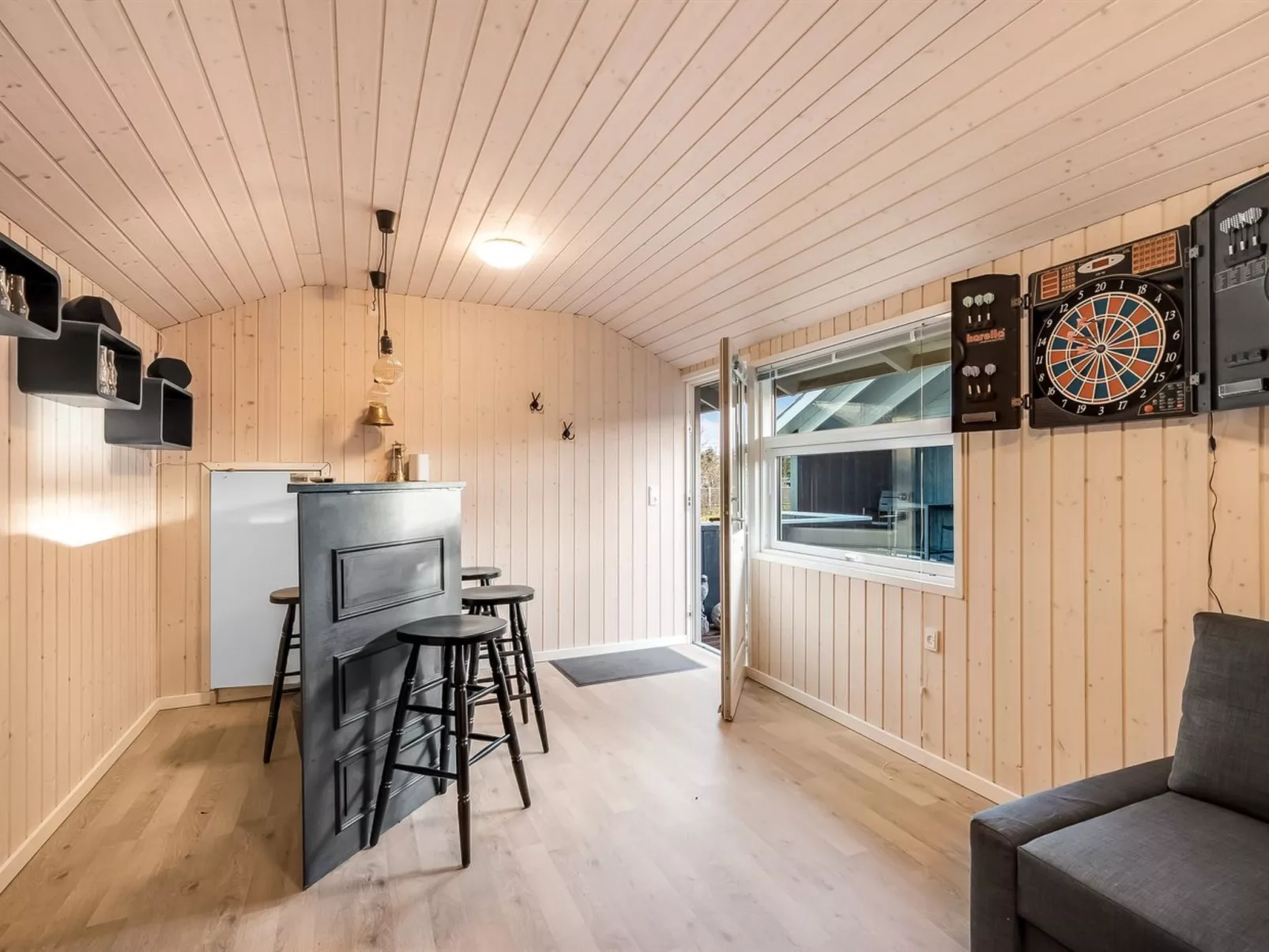 "Cristiana" - 1km to the fjord-Binnen