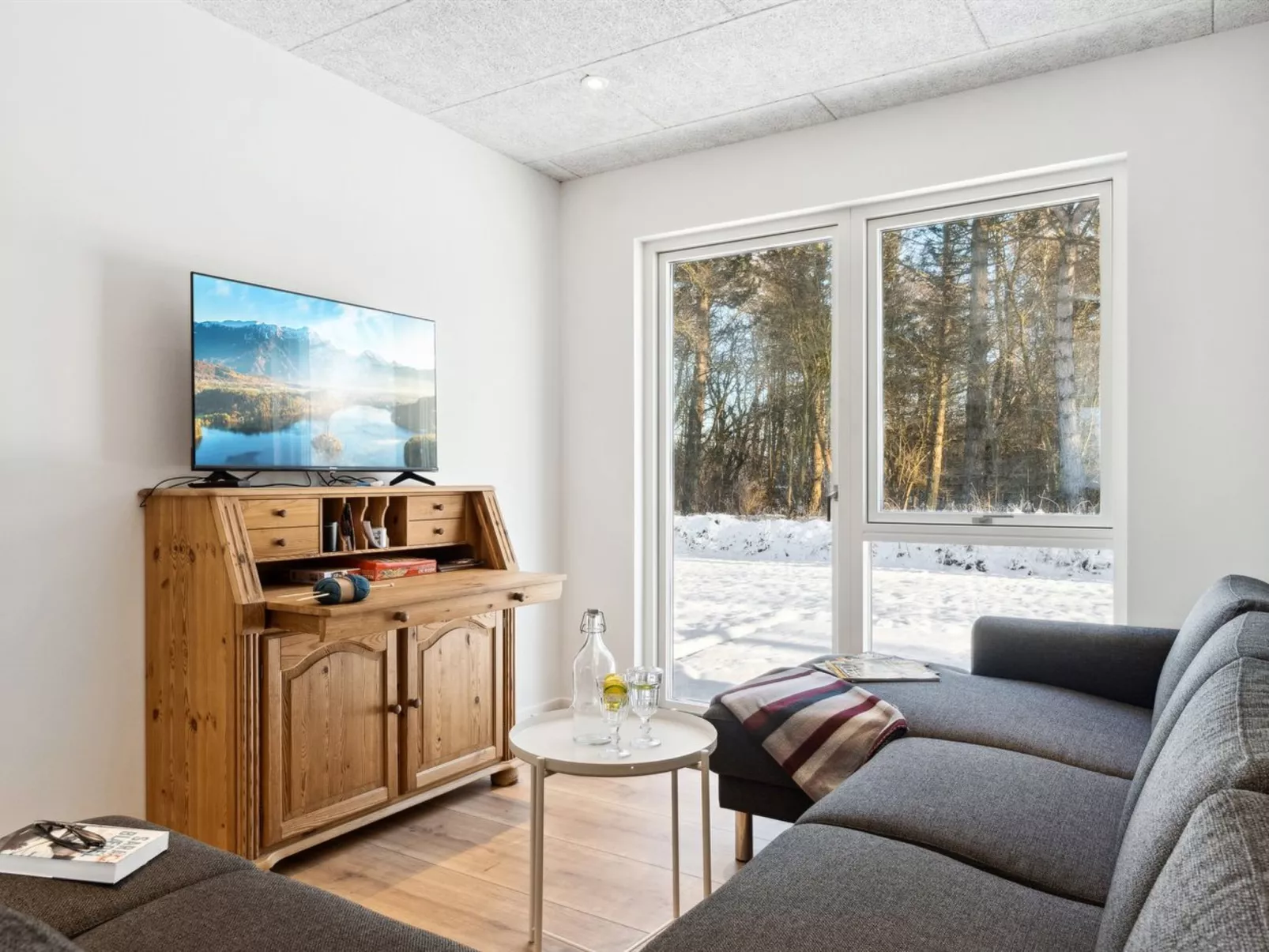 "Scalli" - 1.5km to the fjord-Binnen