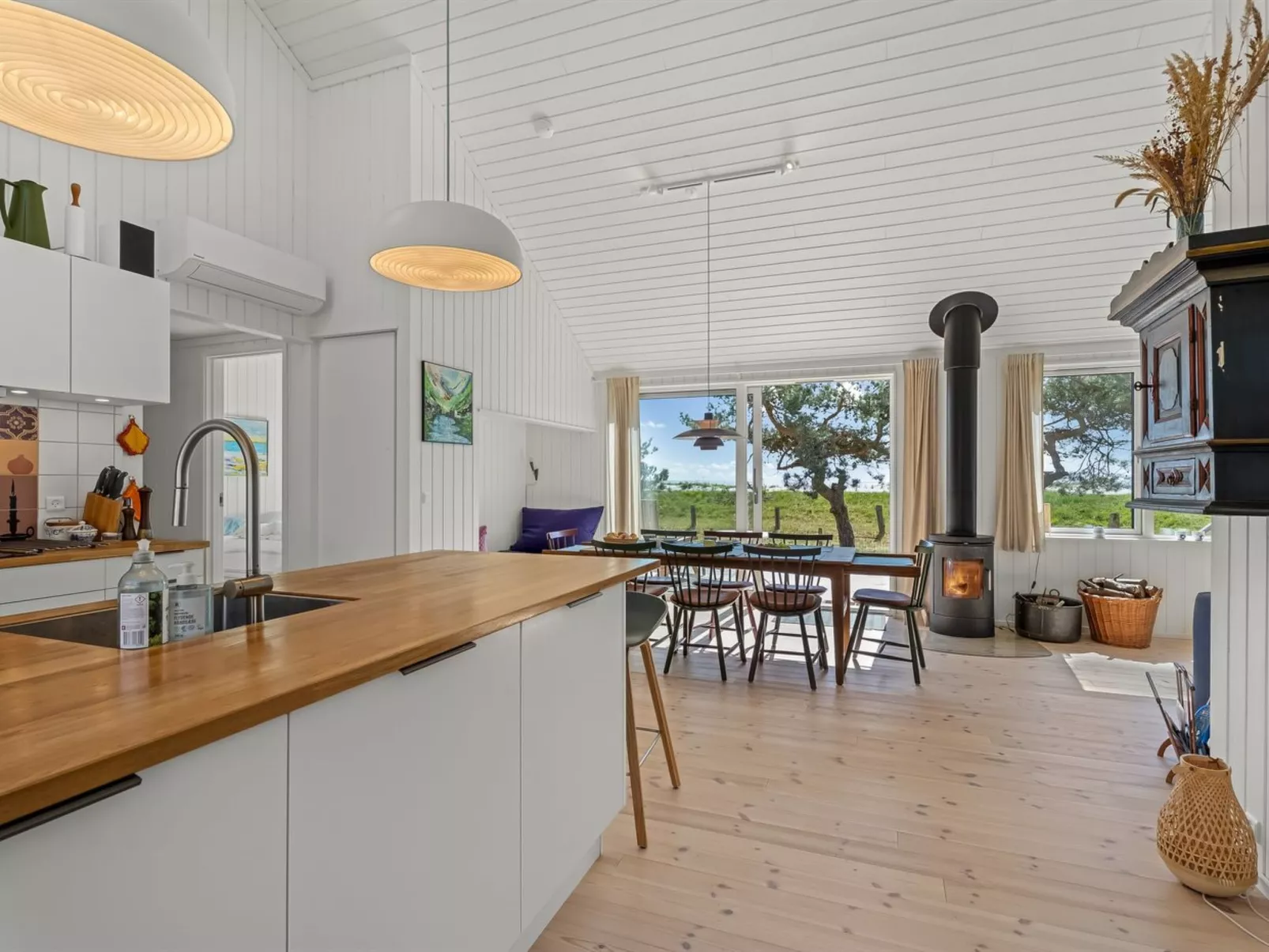 "Kaila" - 50m from the sea-Binnen