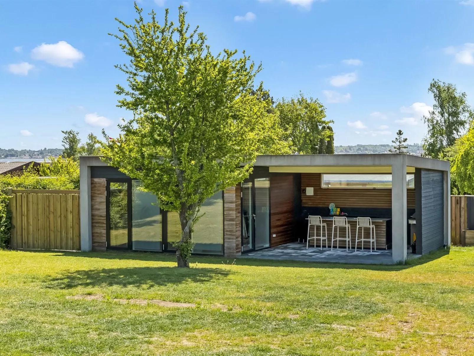 "Edvia" - 200m to the fjord-Buiten