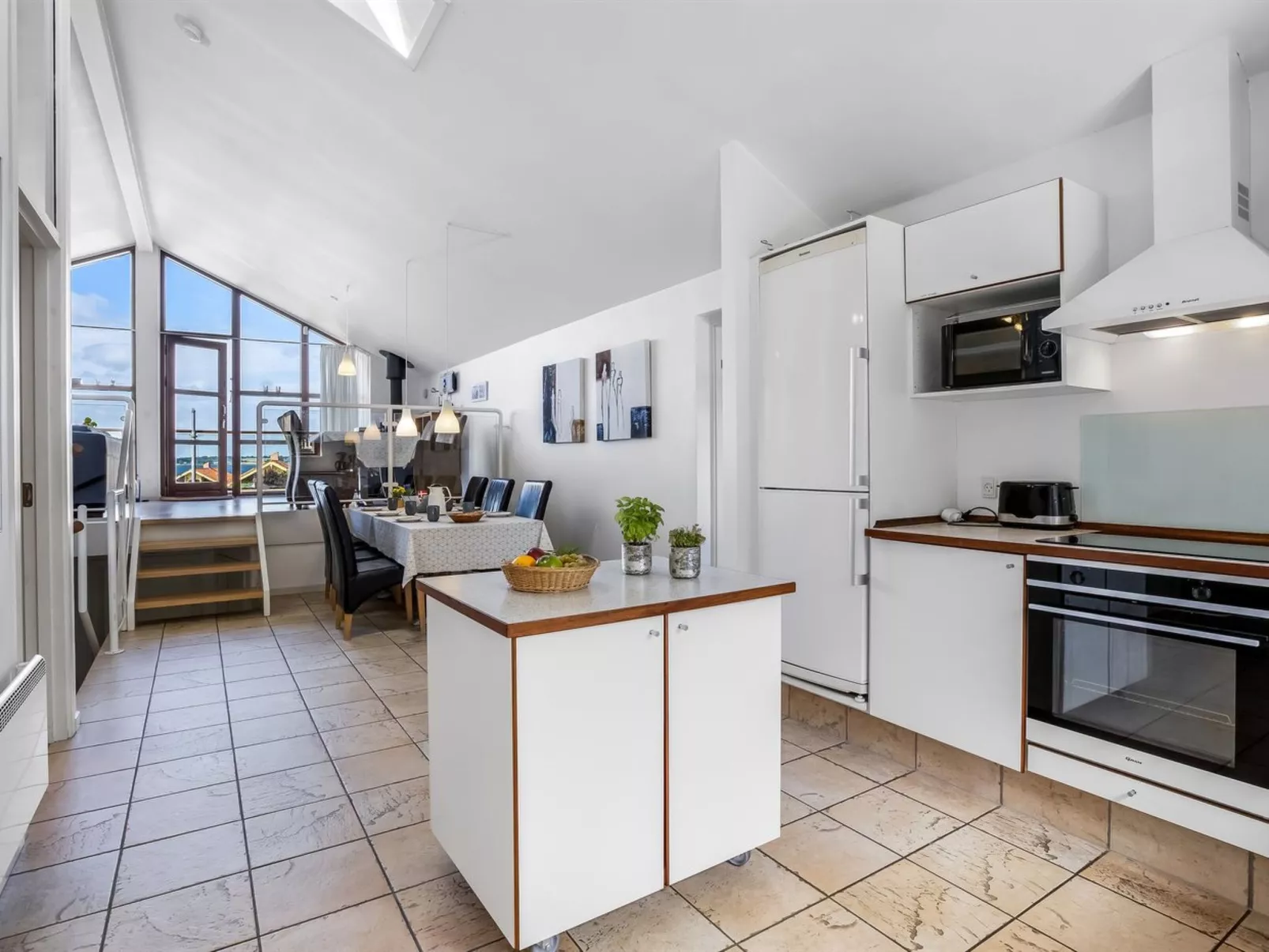 "Rouwen" - 120m from the sea-Binnen