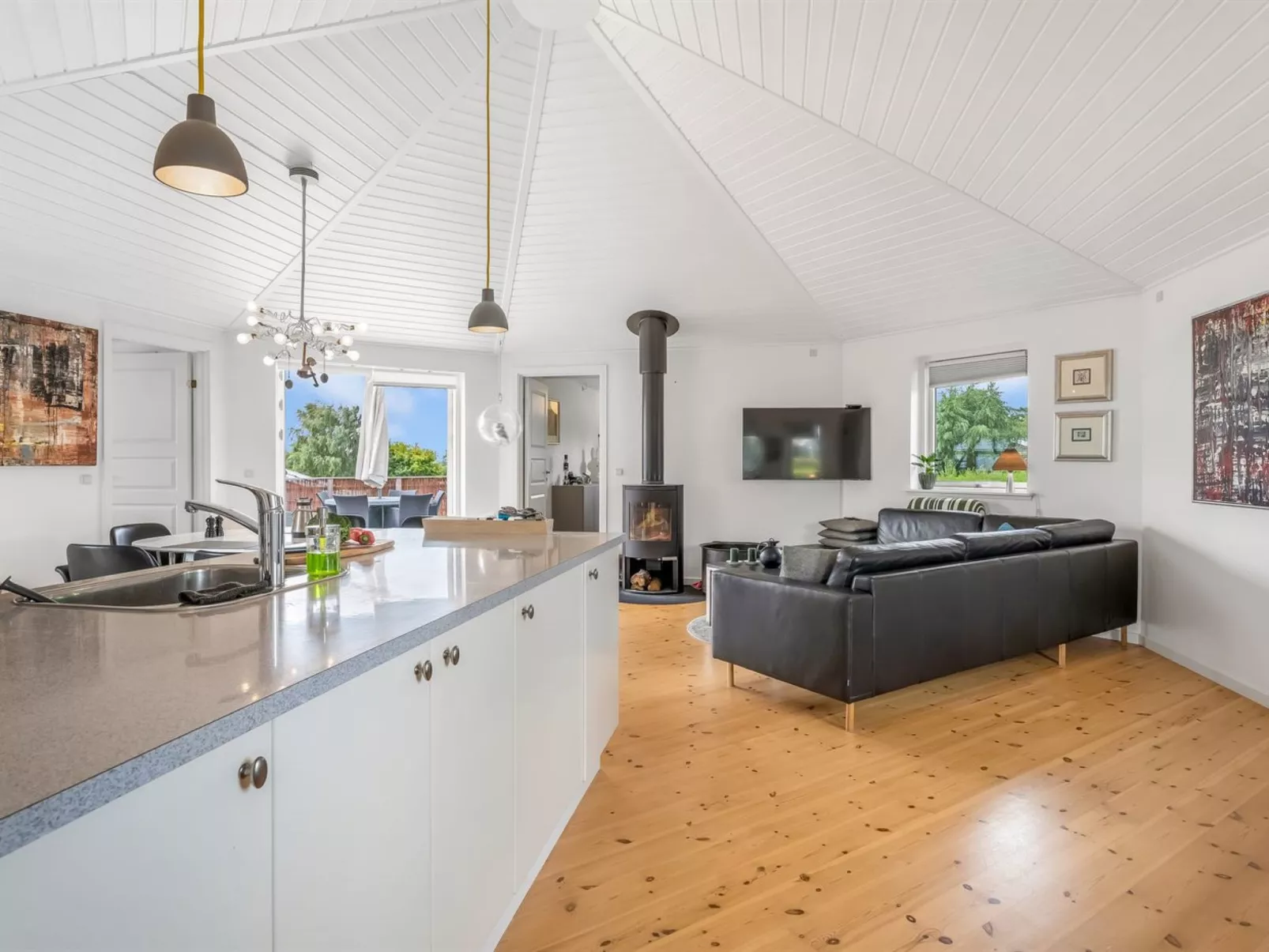 &quot;Glenda&quot; - 2.1km from the sea-Binnen