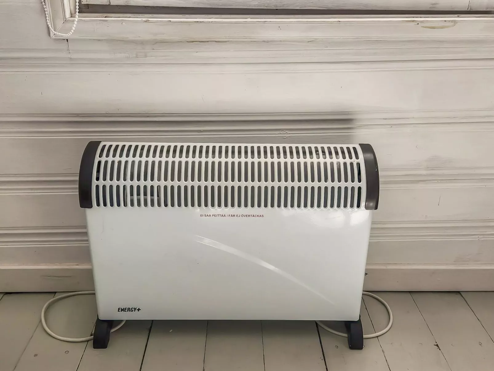 Den lilla röda stugan-Binnen