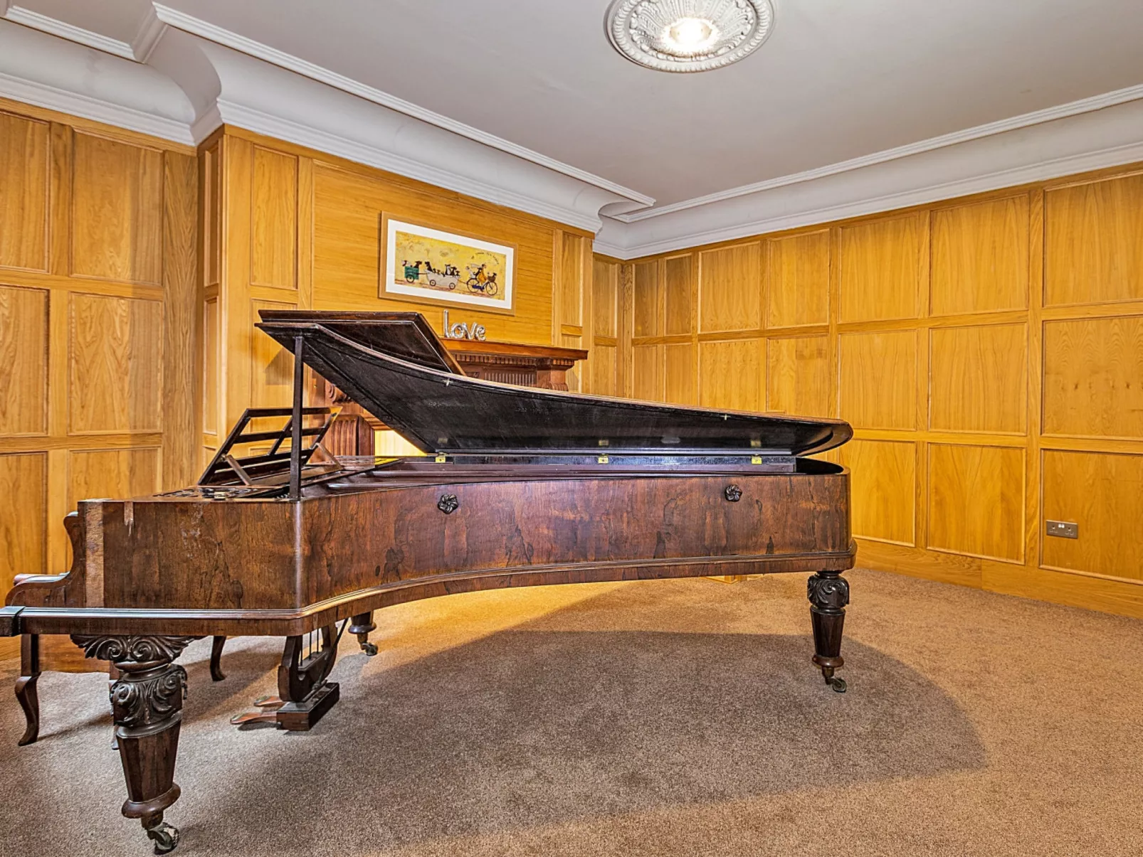 Ttich Manor Retreat-Binnen