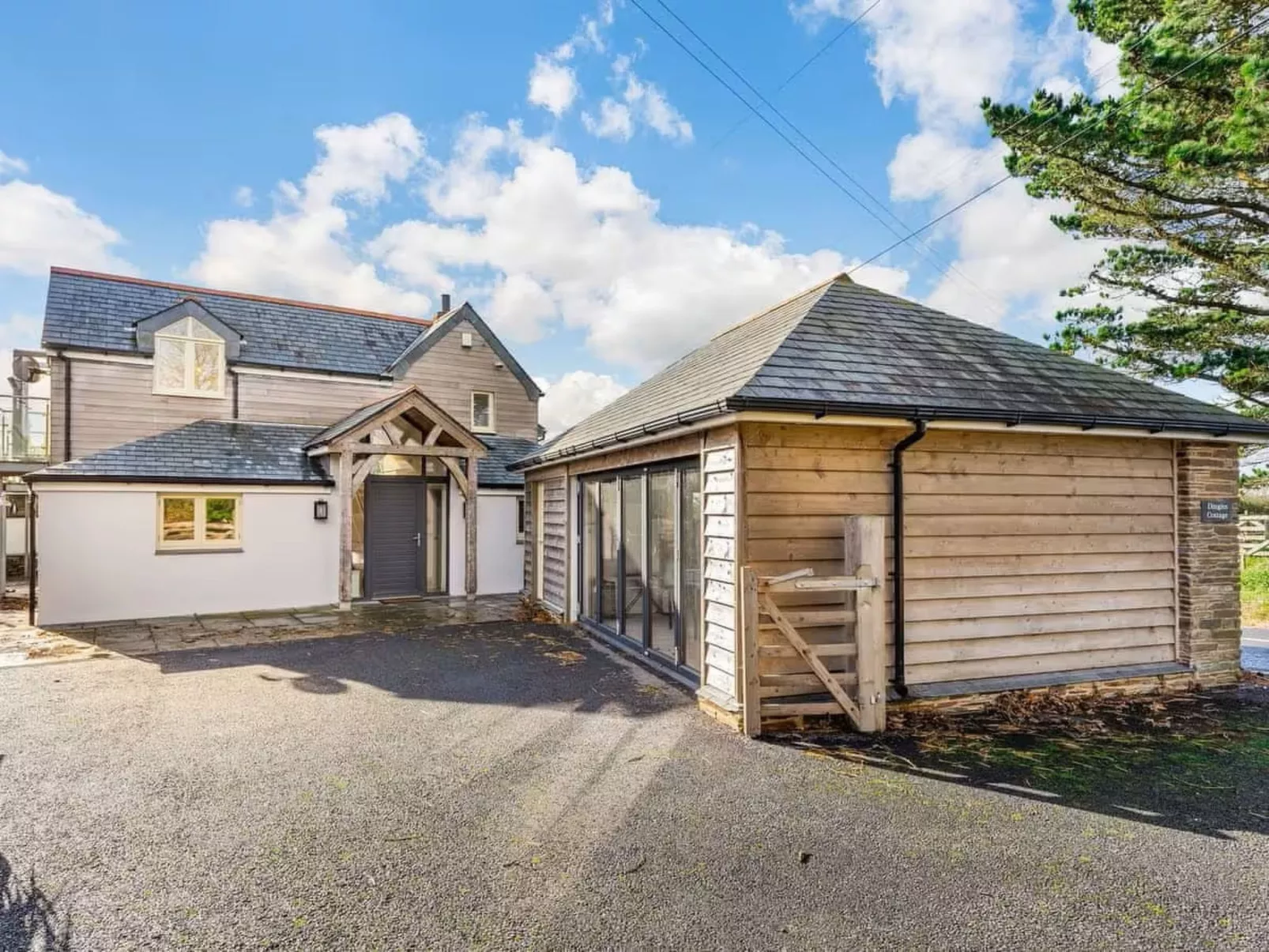 Dingles Cottage-Buiten