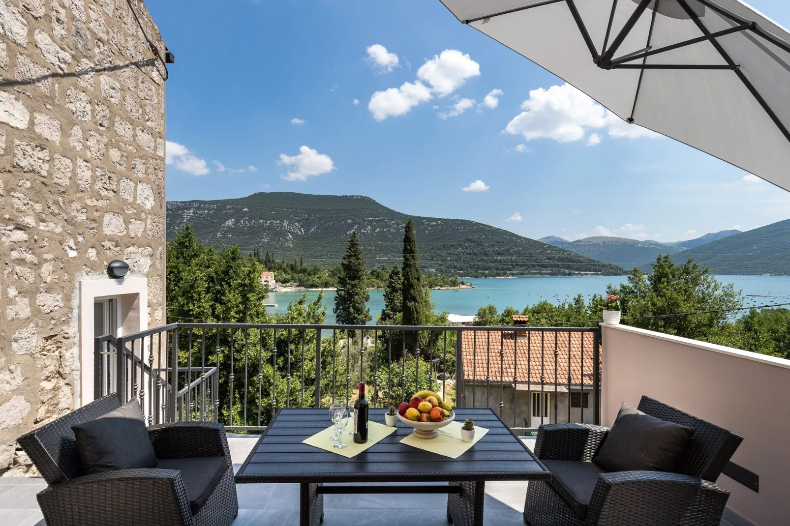 Holiday Home Monika - Two Bedroom Holiday Home with Terrace and Sea View-Terras