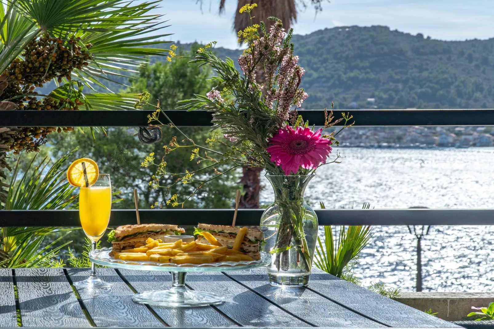 Hotel Issa - Double Room Sea View 4-Terrasbalkon