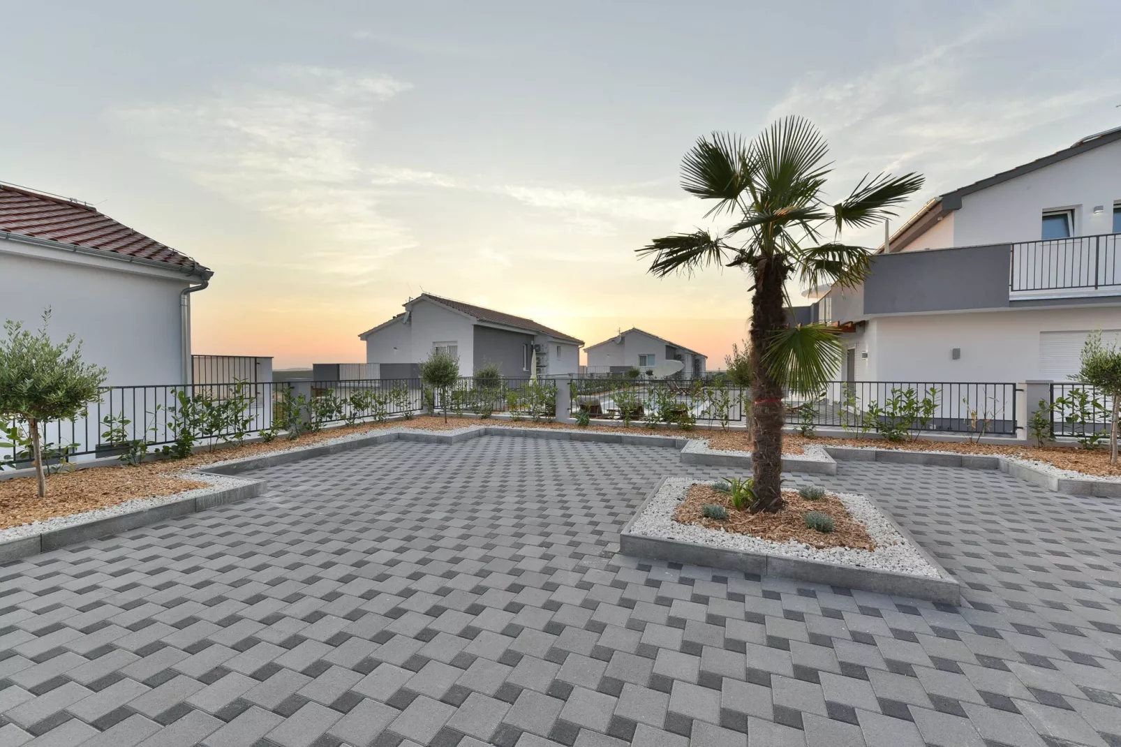 Luxury Escape with Swimming Pool & Modern Design - Deluxe Four Bedroom Villa with Sea View and Private Pool (Villa 5)-Buitenlucht