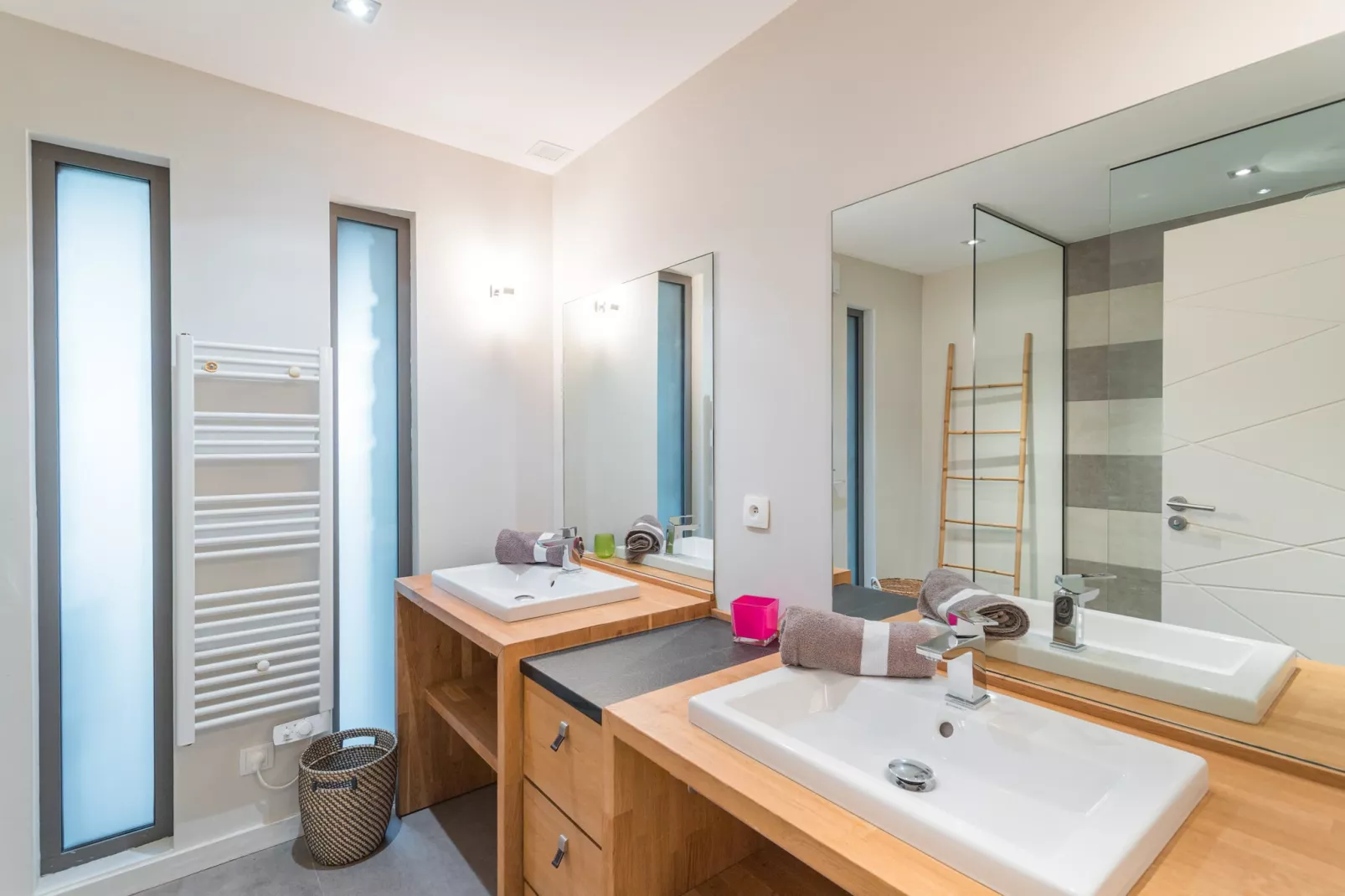 Villa Ephelele-Badkamer