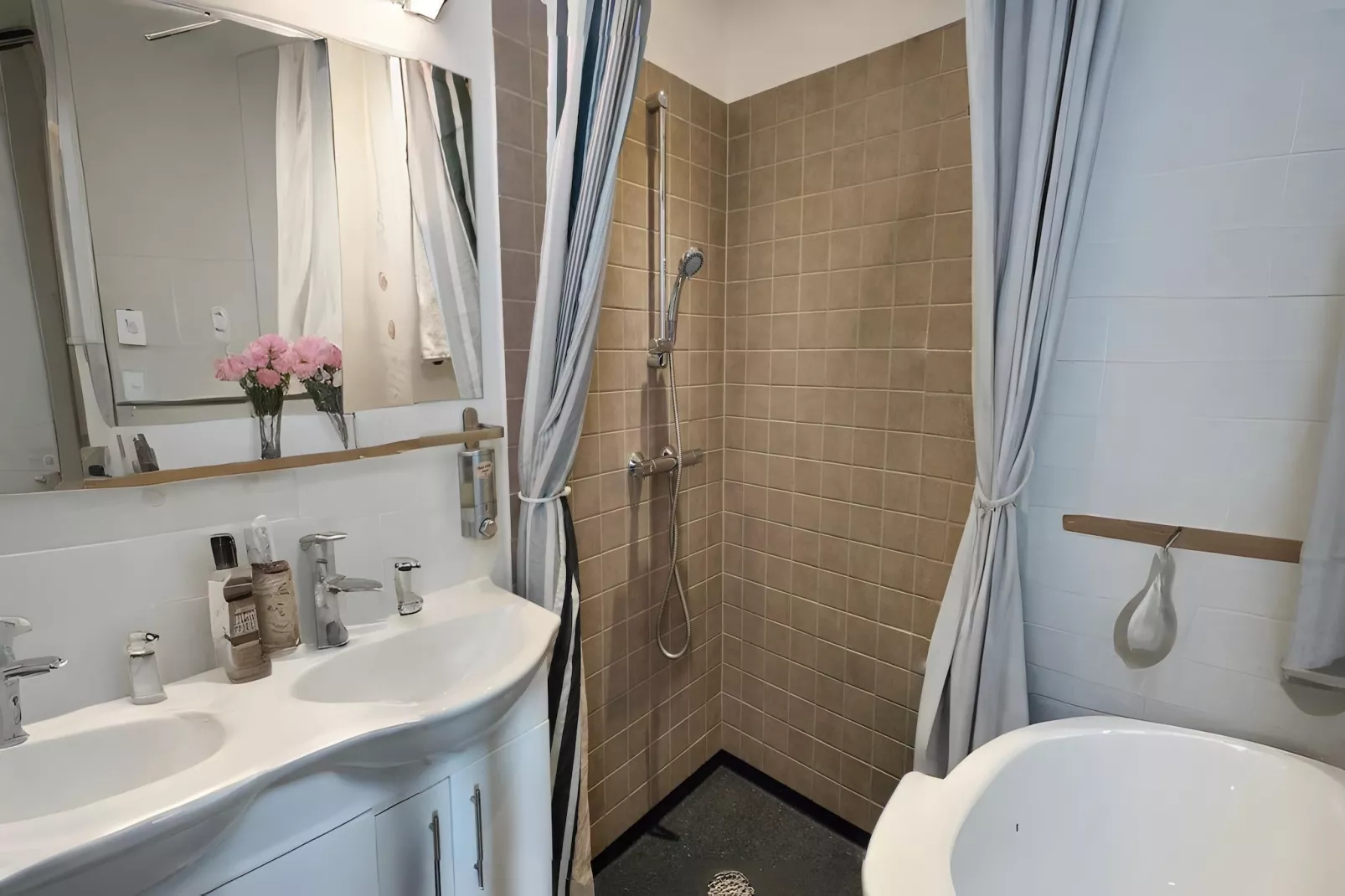 Jomfru Ane Standard Double-Badkamer