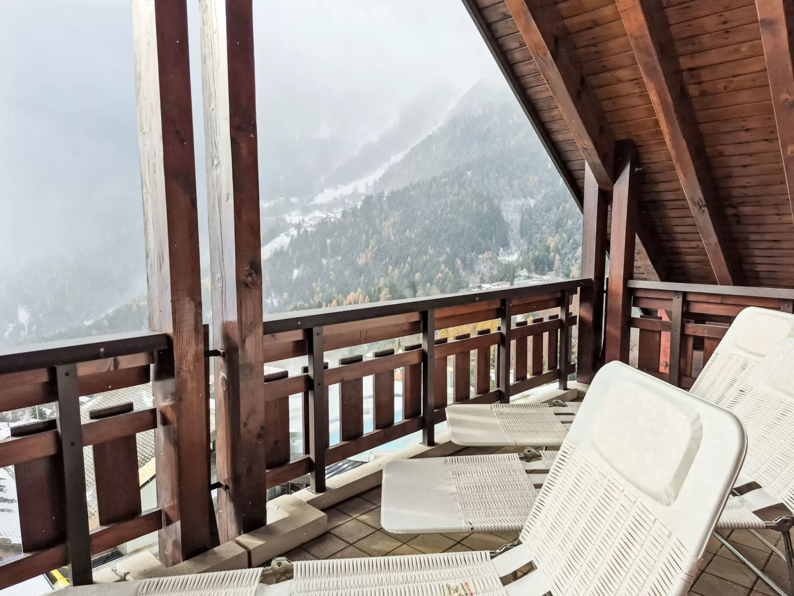 Les Thermalies 202-Buiten