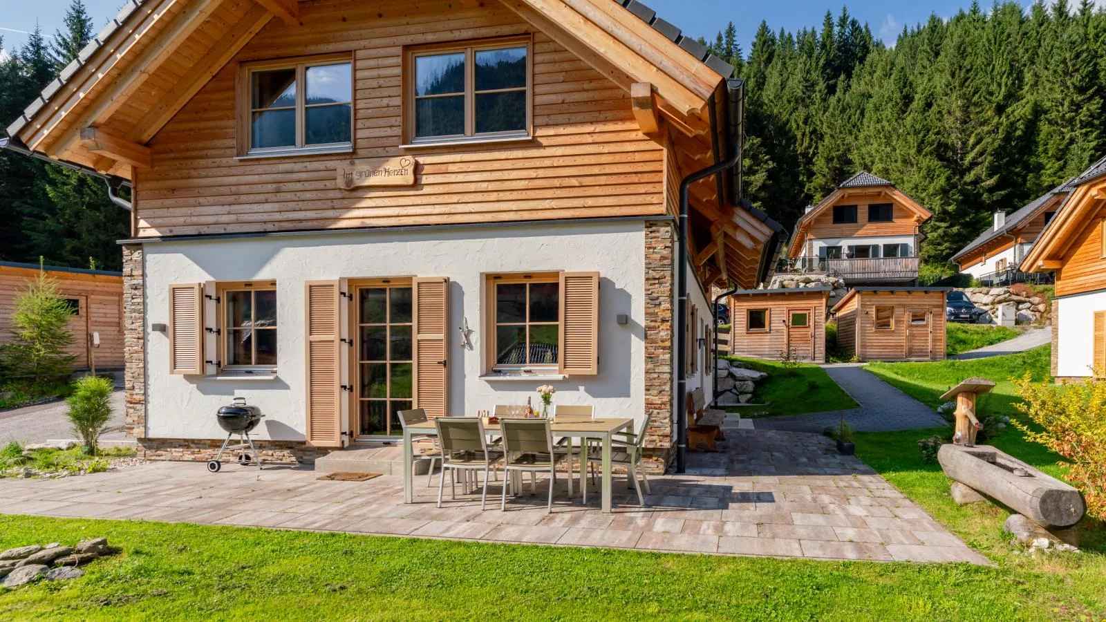 Im grünen Herzen-Buitenkant zomer