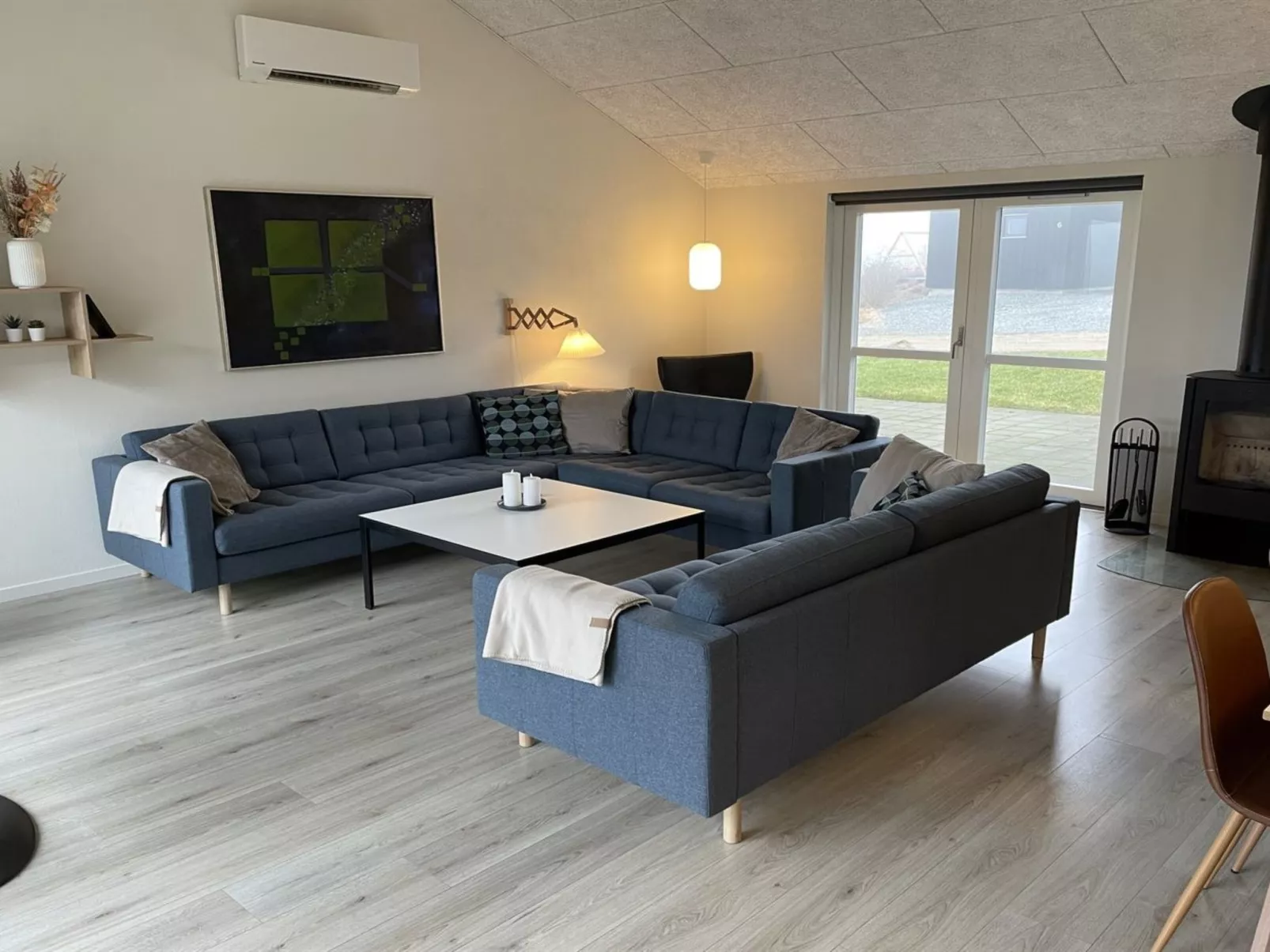 "Yakari" - 300m from the sea-Binnen