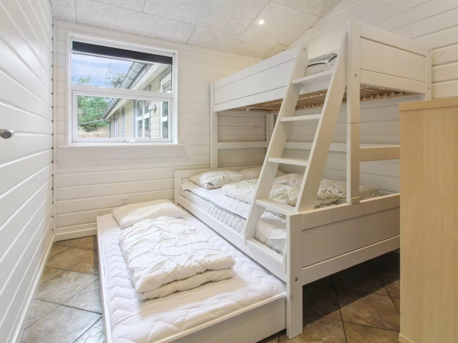 "Nael" - 1.6km from the sea-Binnen