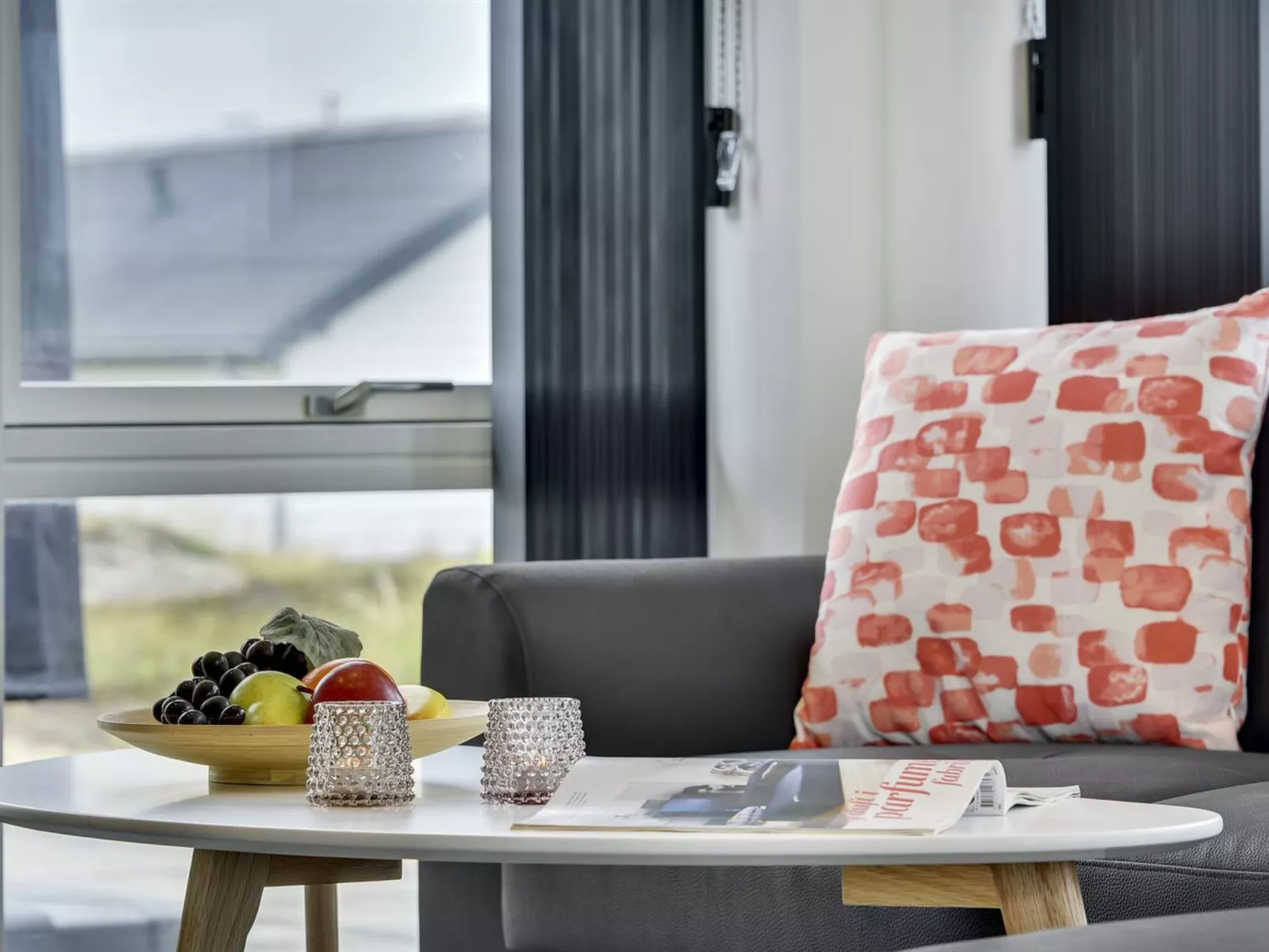 "Ennie" -  from the sea-Binnen