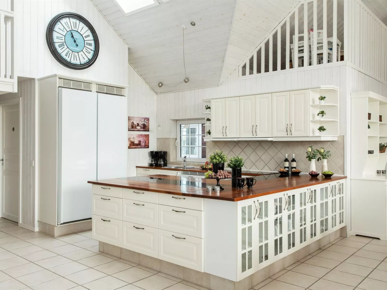 "Emelita" - 900m from the sea-Binnen