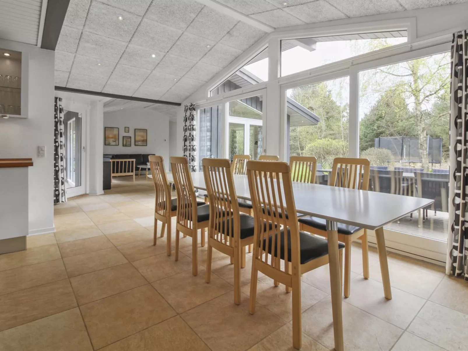 "Vieno" - 2.6km from the sea-Binnen