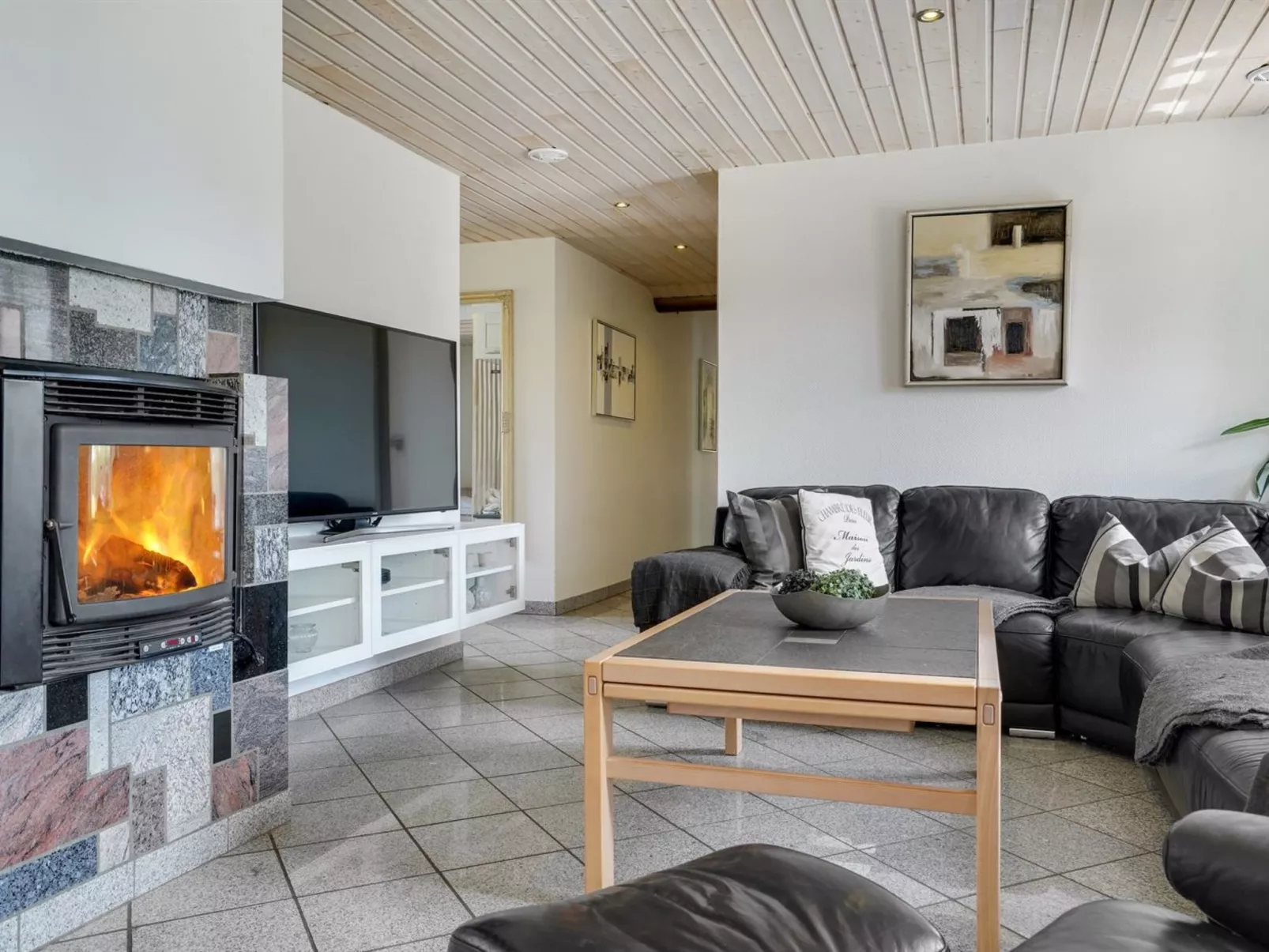 "Nana" - 4km from the sea-Binnen