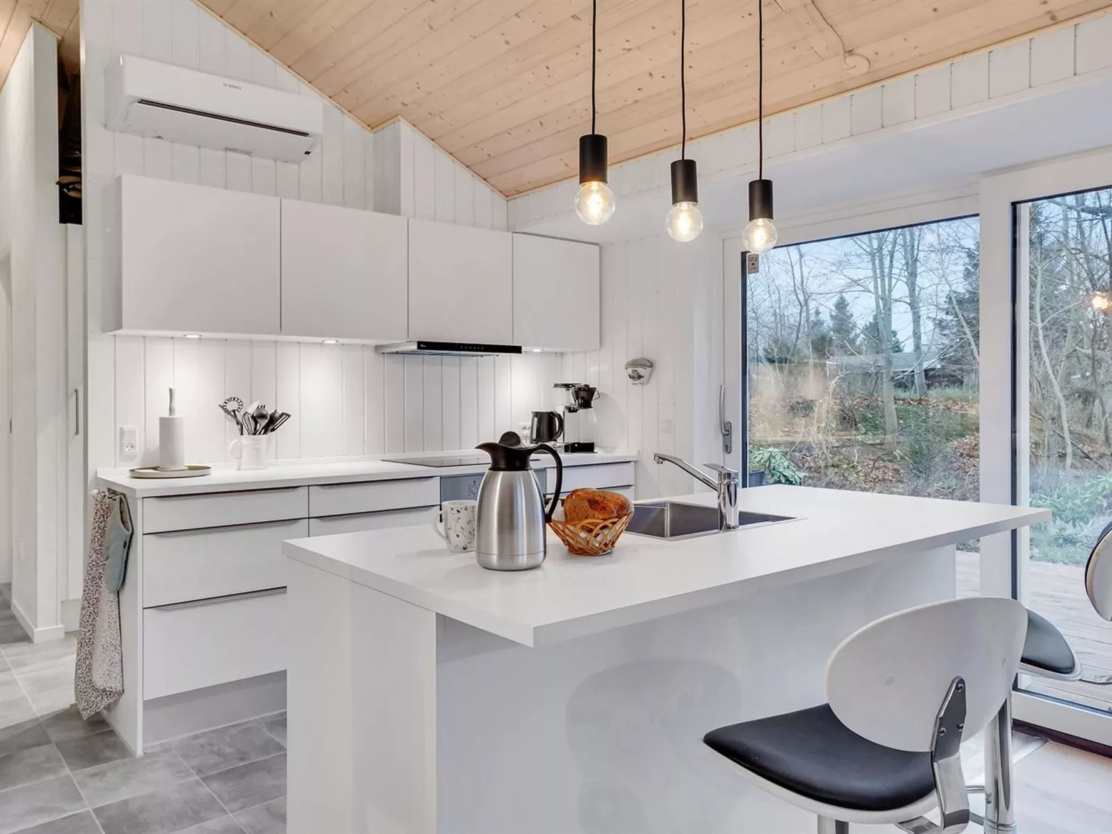 "Thora" - 800m from the sea-Binnen