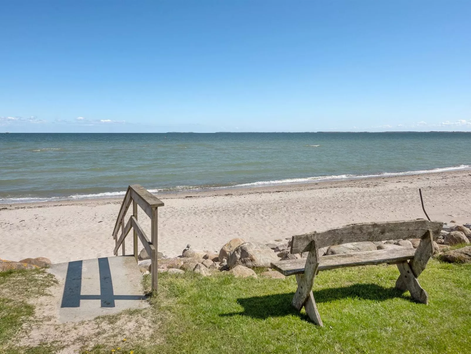 "Aleksa" - 400m from the sea-Buiten