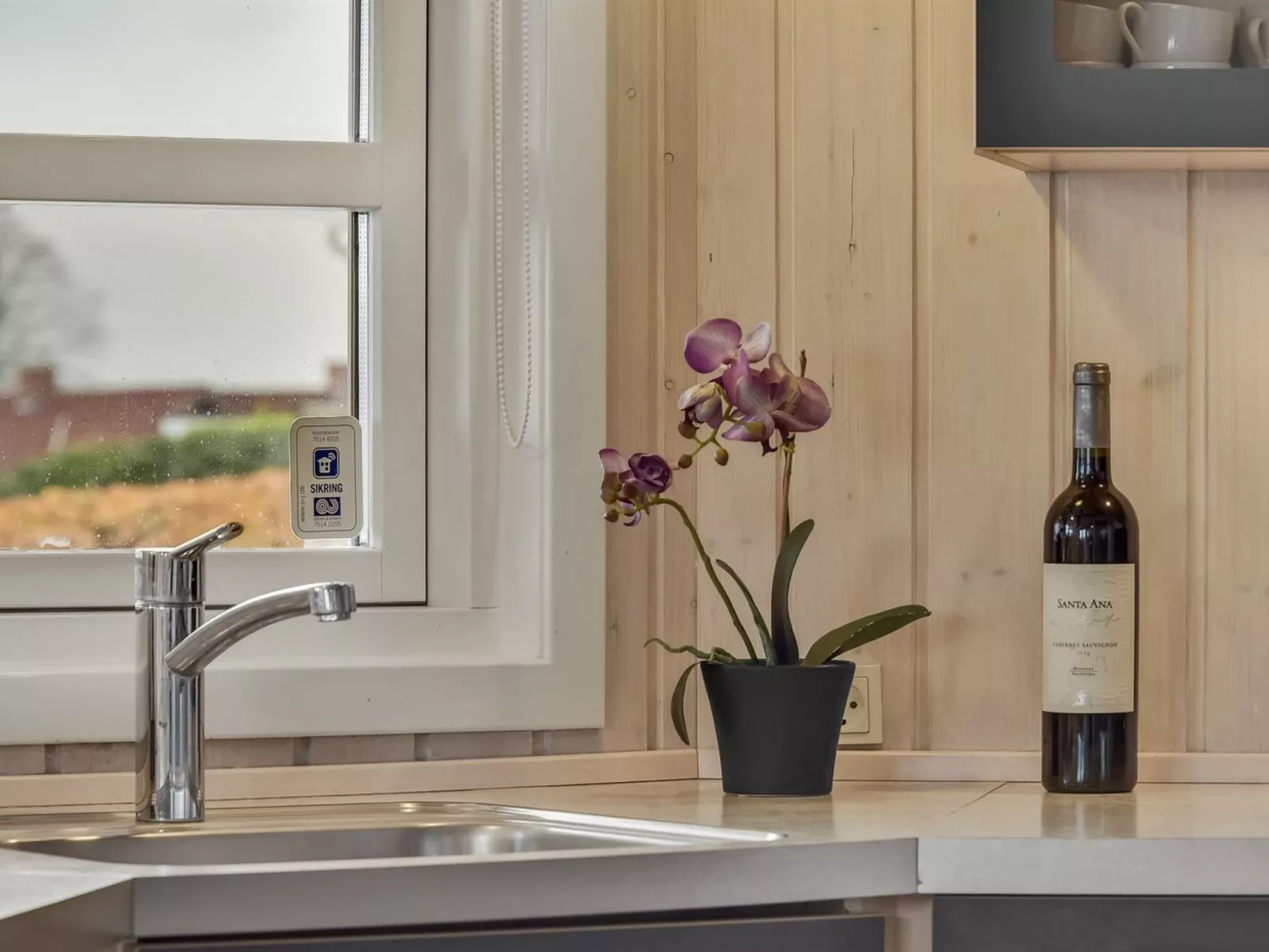 "Maj" - 150m from the sea-Binnen