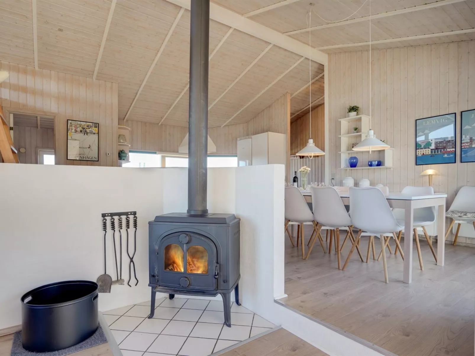 "Wighman" -  from the sea-Binnen