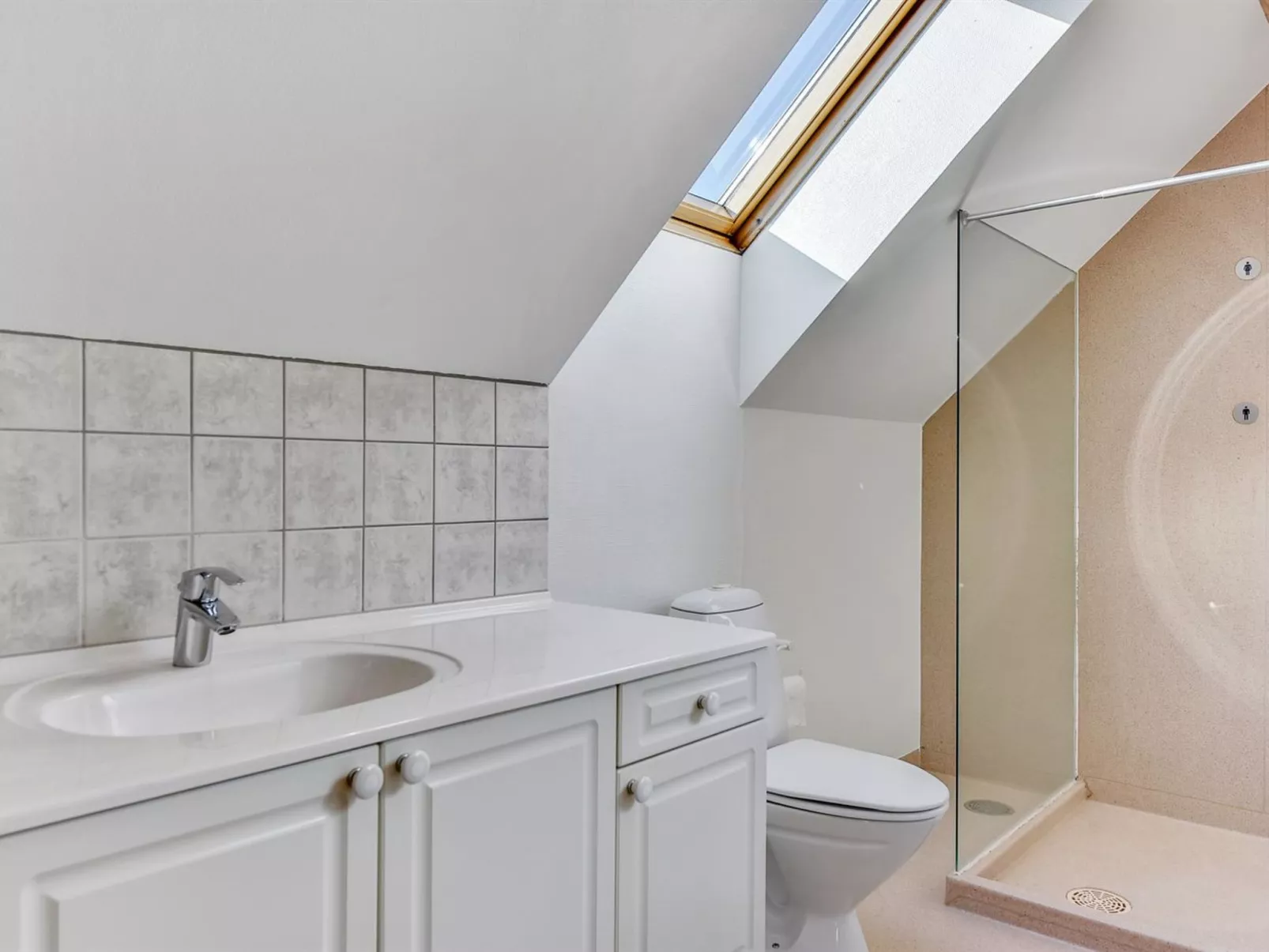 "Reeta" - 32km from the sea-Binnen