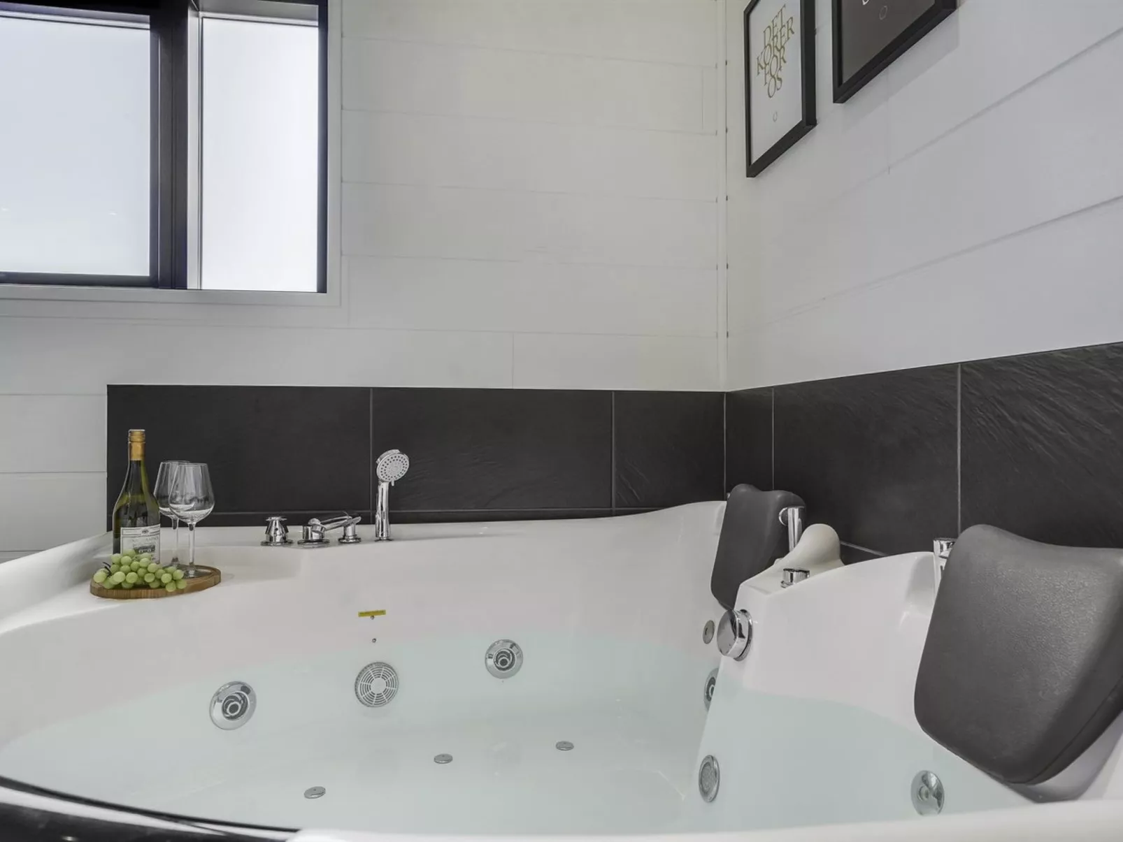 "Jonne" - 200m to the fjord-Binnen