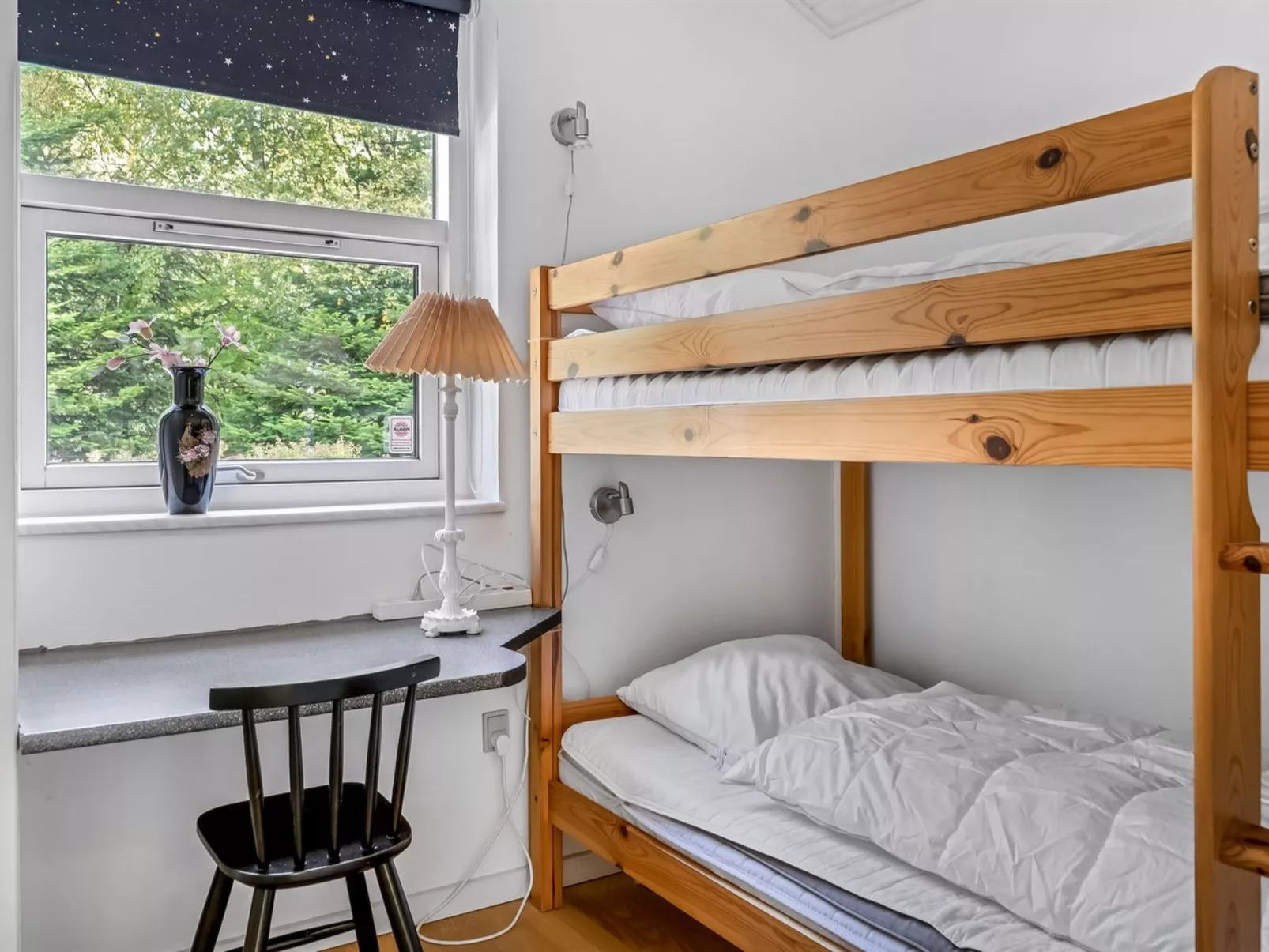 "Neli" - 850m to the fjord-Binnen