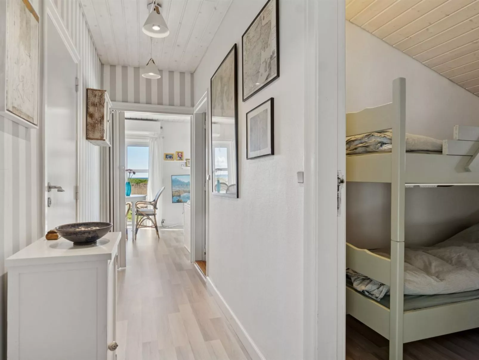 "Hening" - 50m from the sea-Binnen