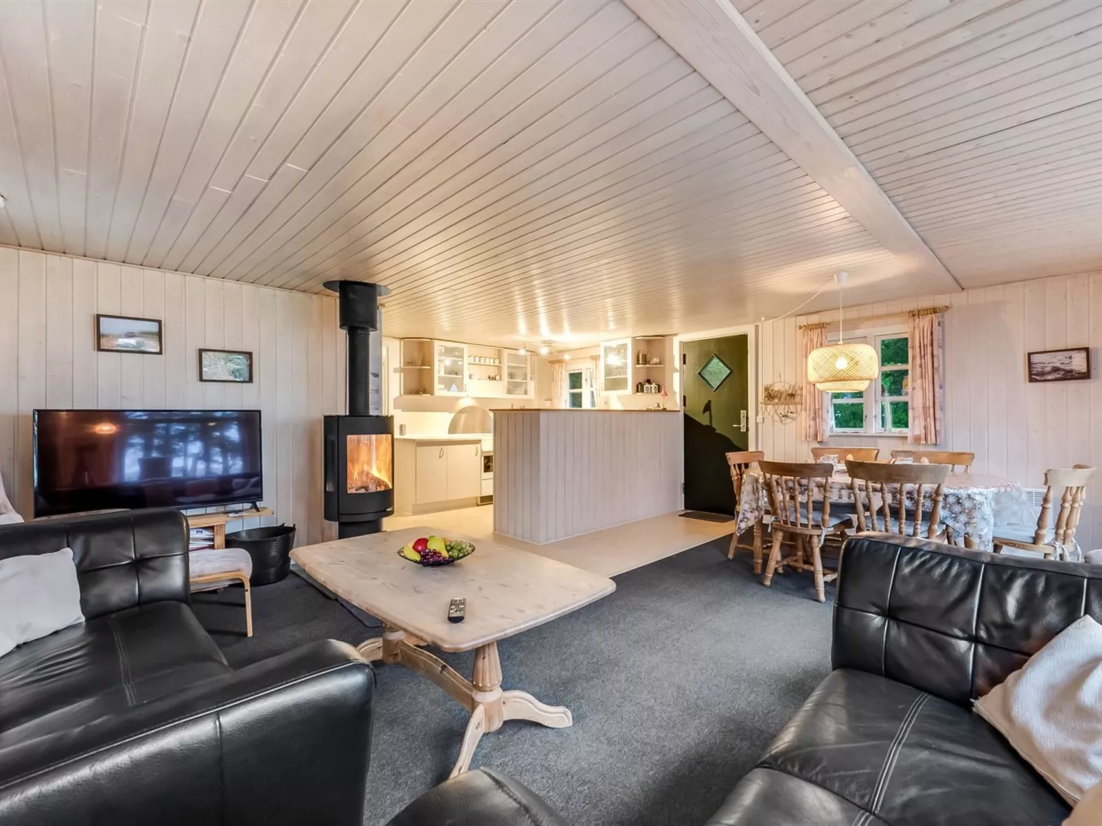 "Brawith" - 700m to the fjord-Binnen