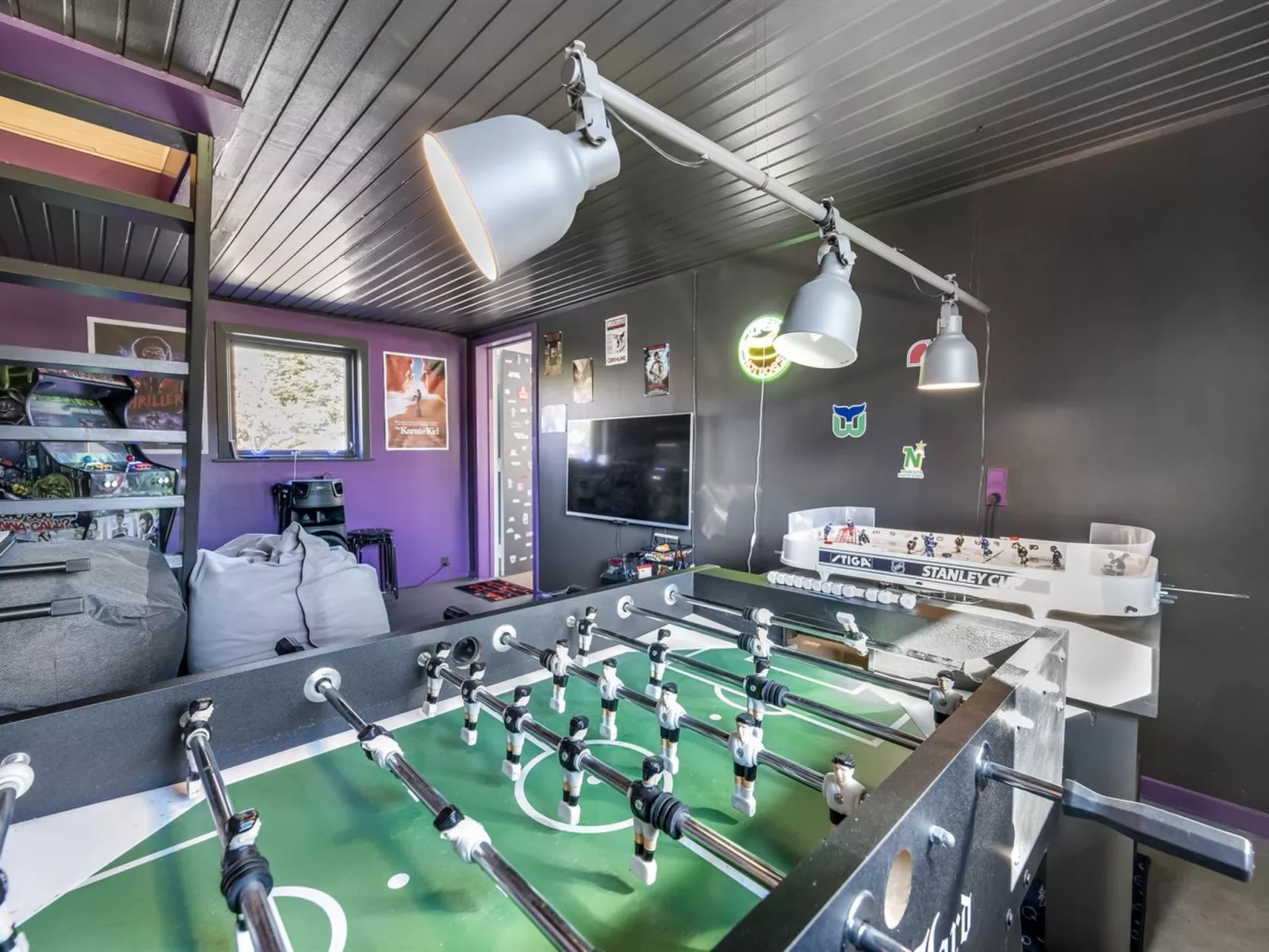 "Hughe" - 1.3km from the sea-Binnen