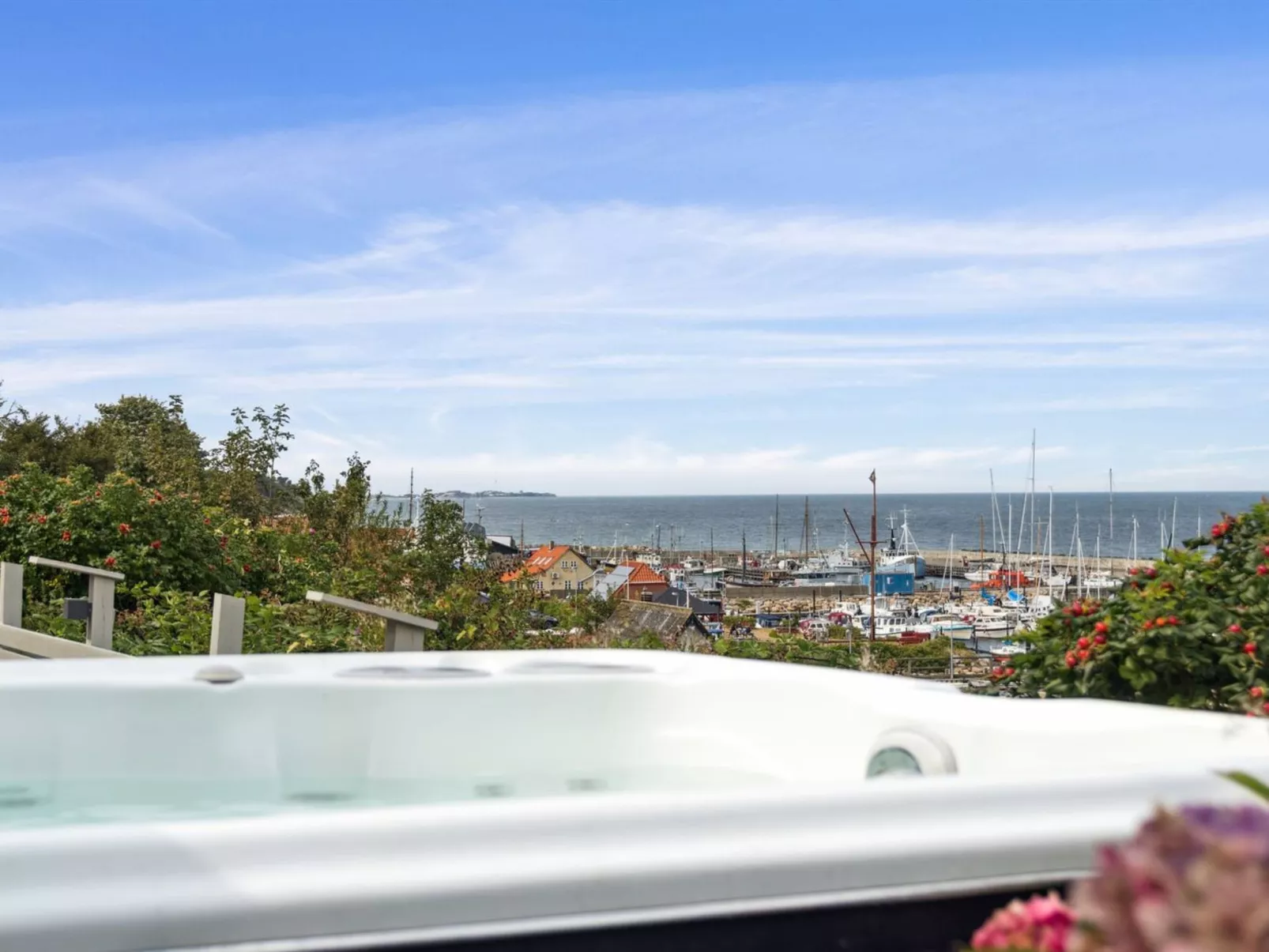 "Dzavid" - 50m from the sea-Binnen