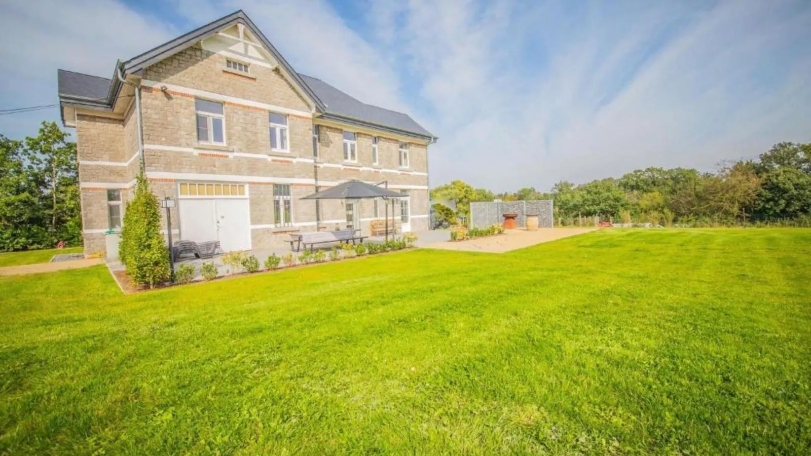 Ma Dame Jeanne-Buitenkant zomer