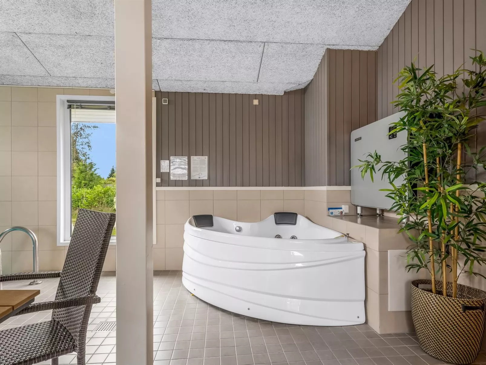 "Effy" - 600m from the sea-Binnen