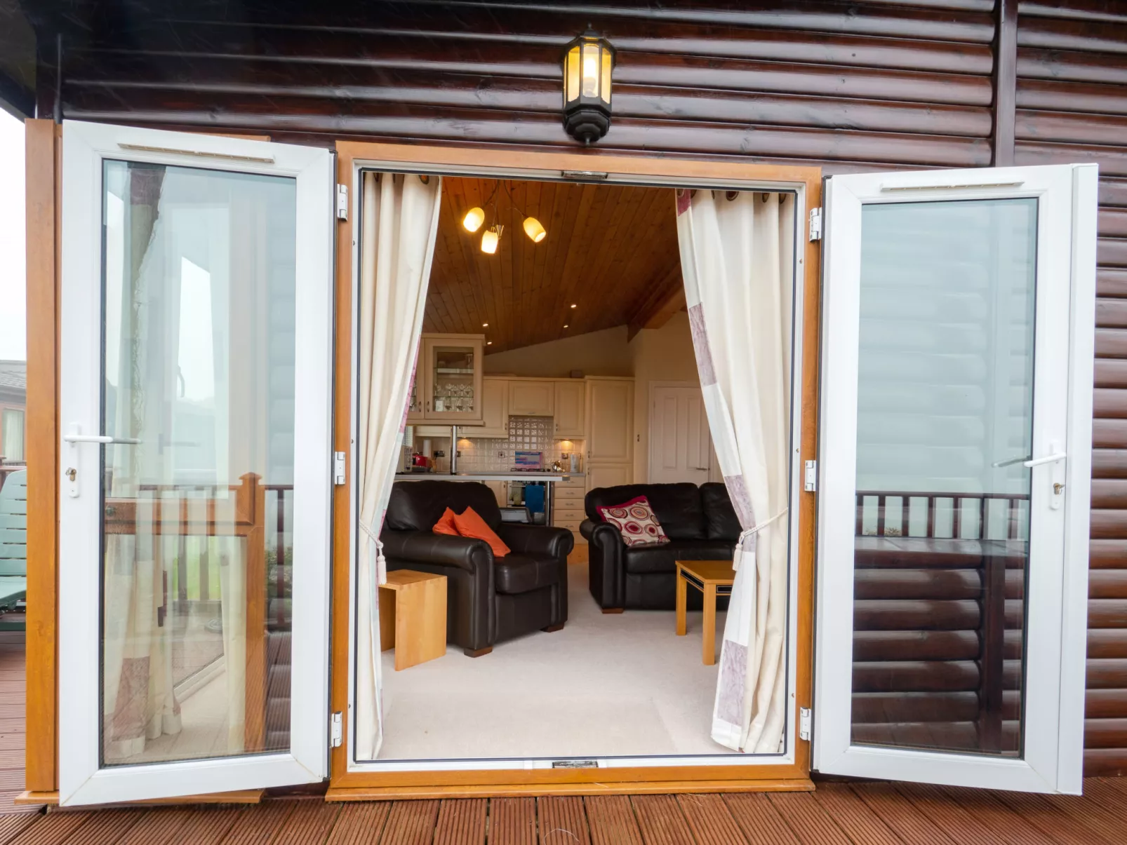 Whitsand Bay Lodge-Buiten