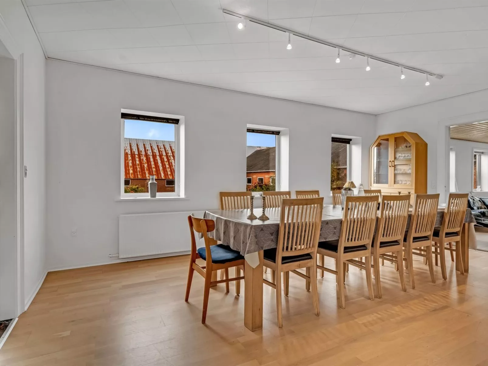 "Nette" - 2km to the fjord-Binnen