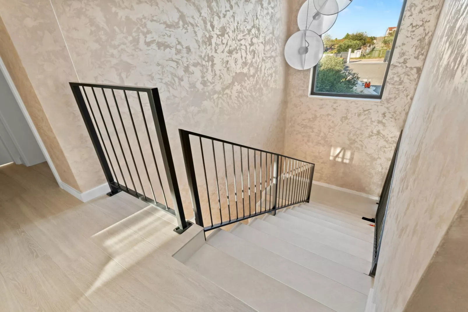 Villa Freedom - Five Bedroom House with Balcony-Trap