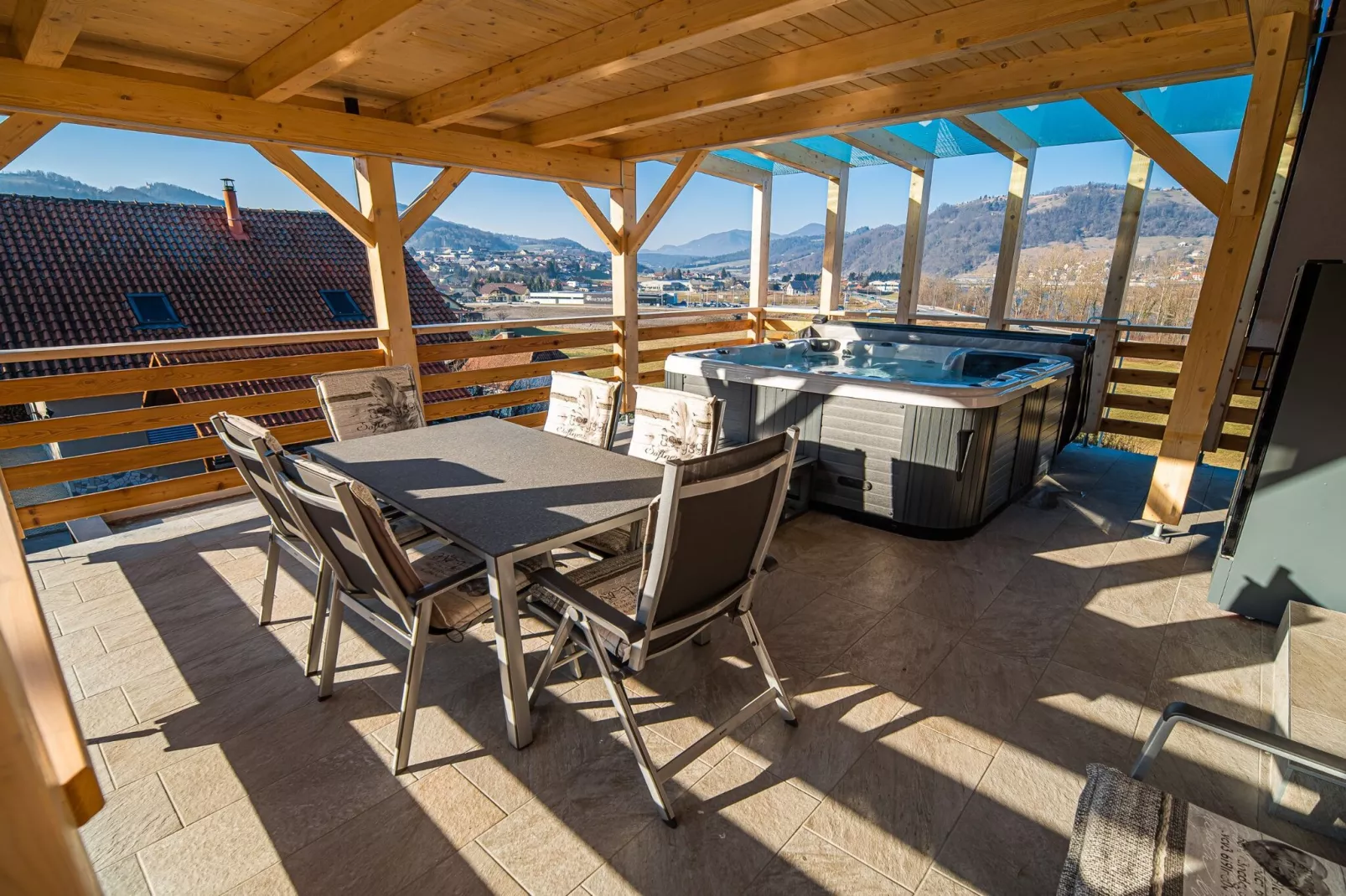 Relaxing Retreat with Hot Tub in Sevnica - Three Bedroom Apartment-Spa