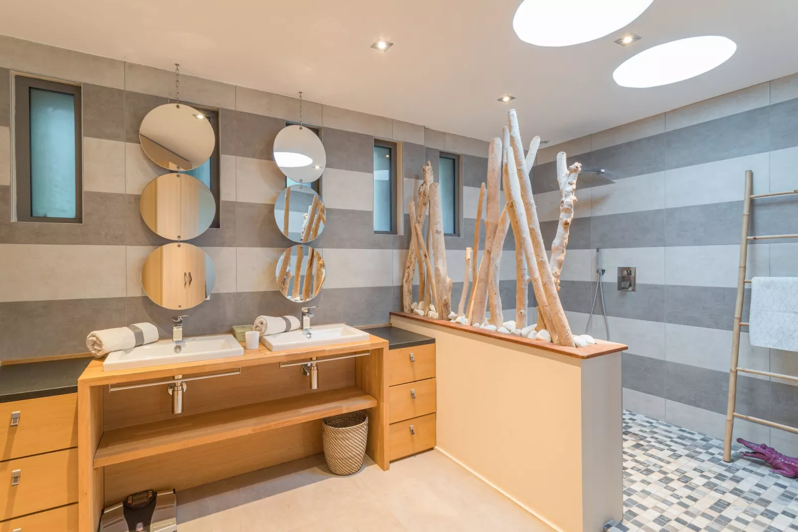 Villa Ephelele-Badkamer