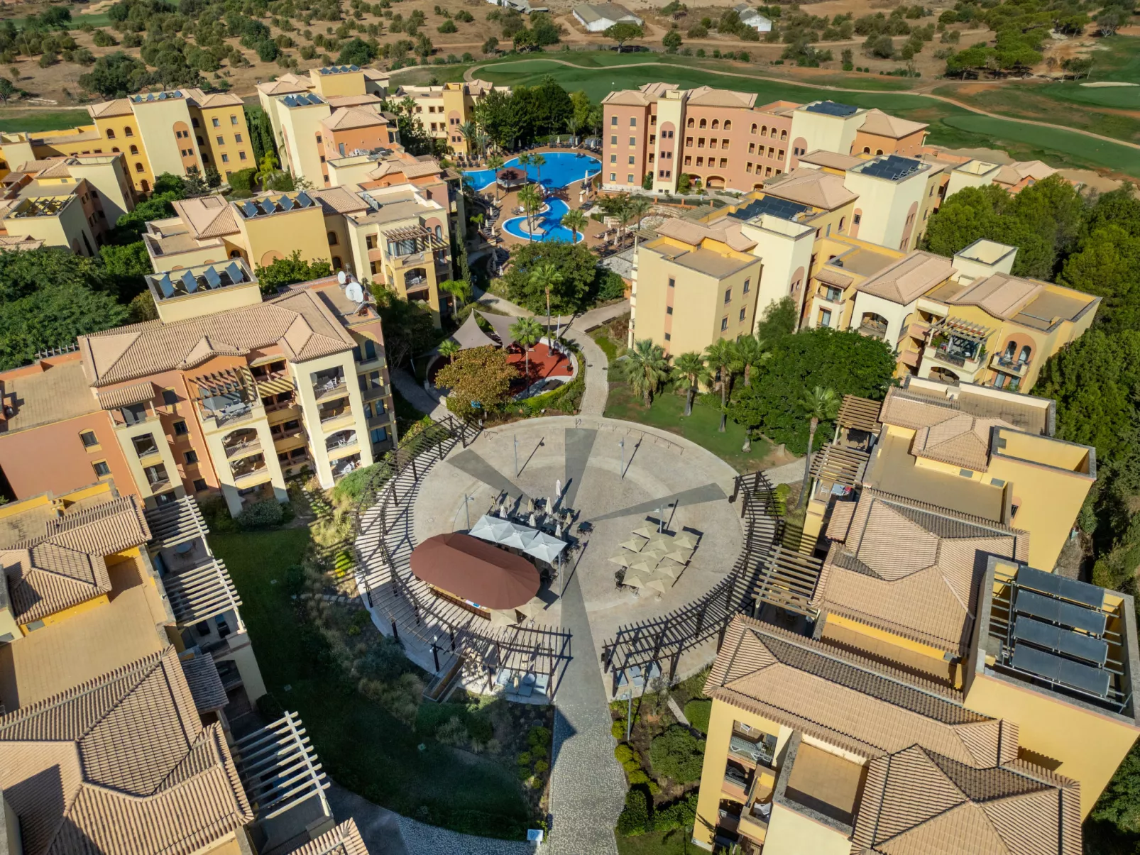 The Residence at Victoria-Buiten