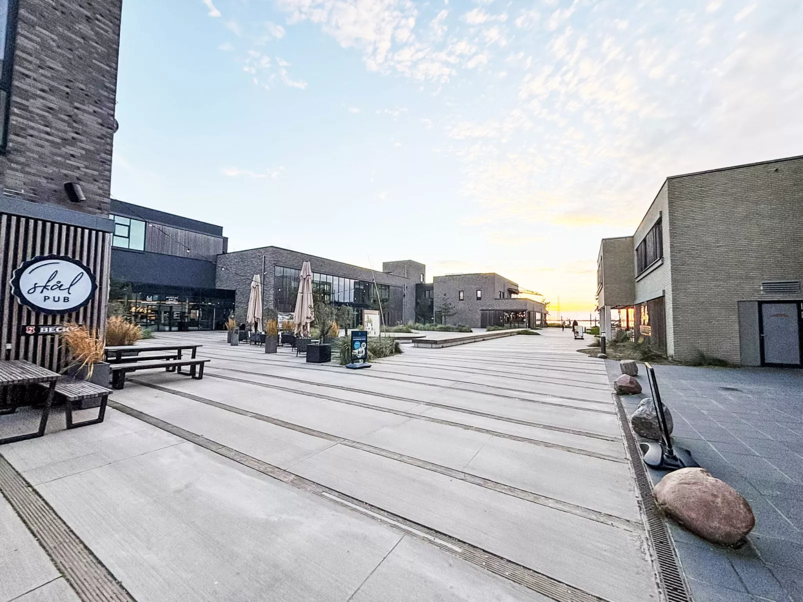 Zwischen den Hügeln (153) - Buiten