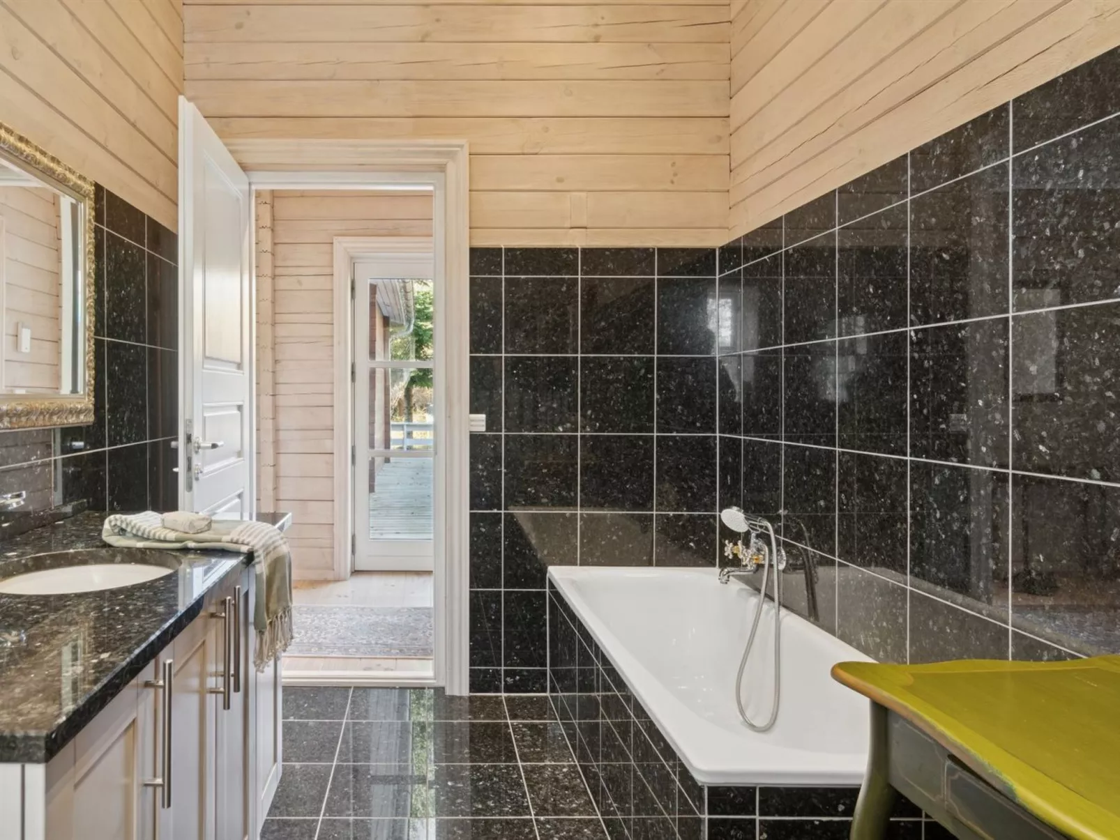 "Fatiha" - 800m from the sea-Binnen