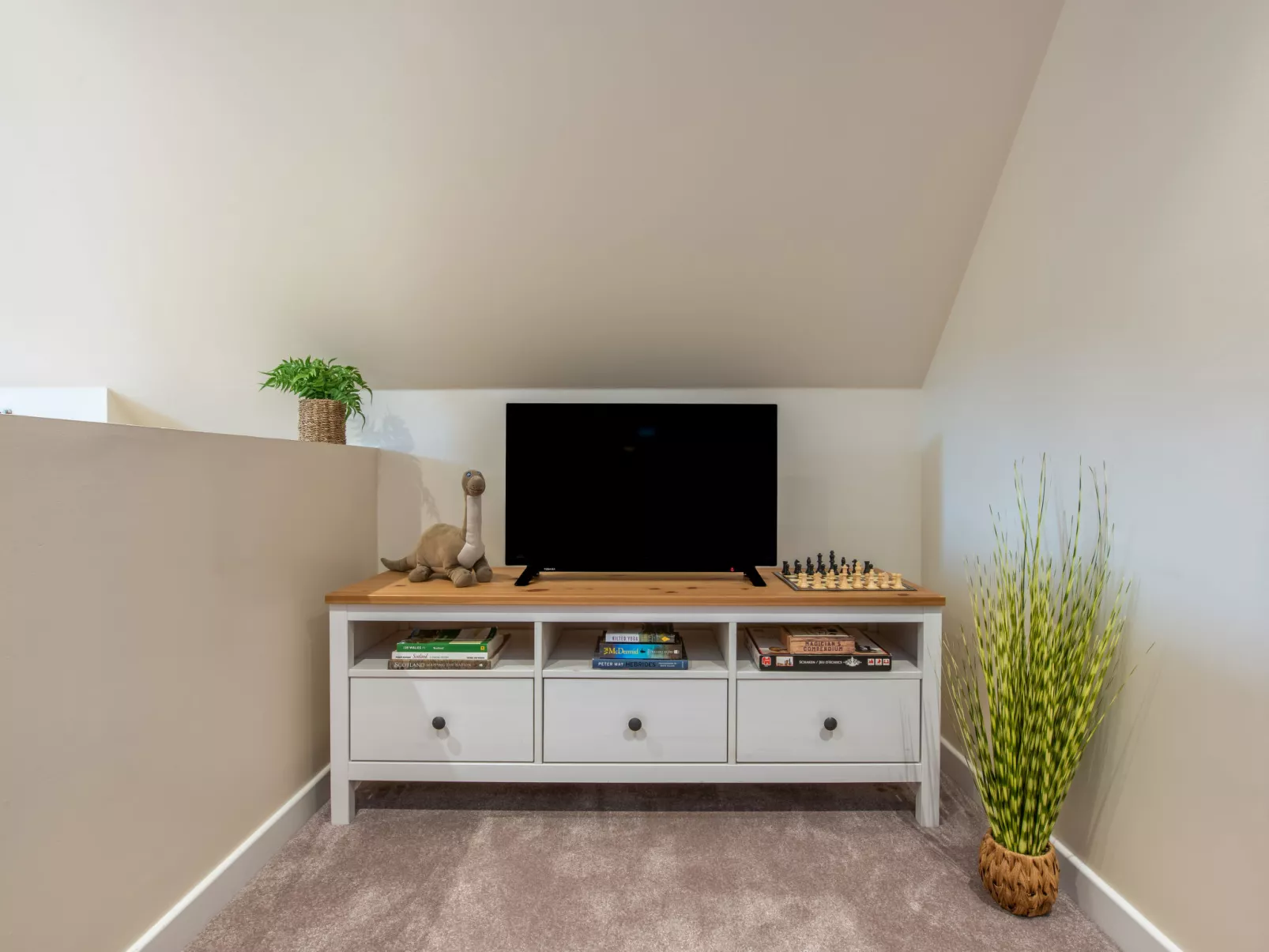 Wayside Bothy-Binnen