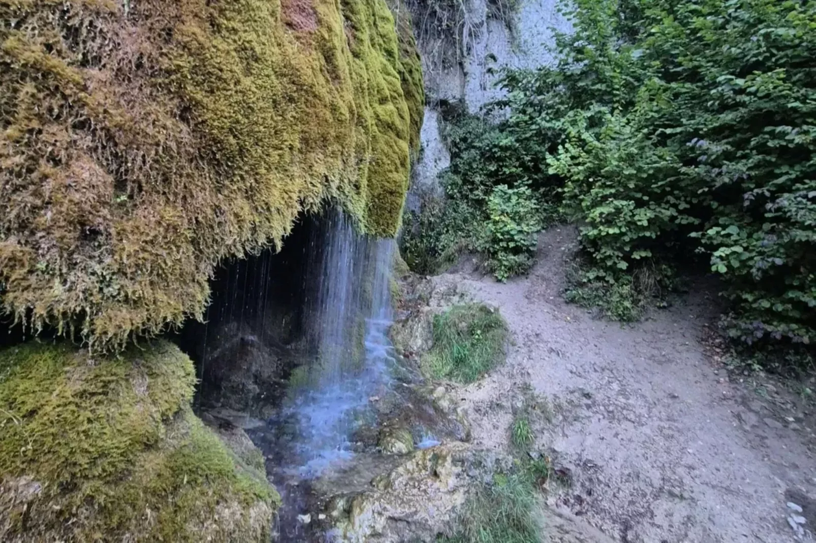 Eifel-Finca mit Whirlpool und Gartenlounge-Gebieden zomer 20km