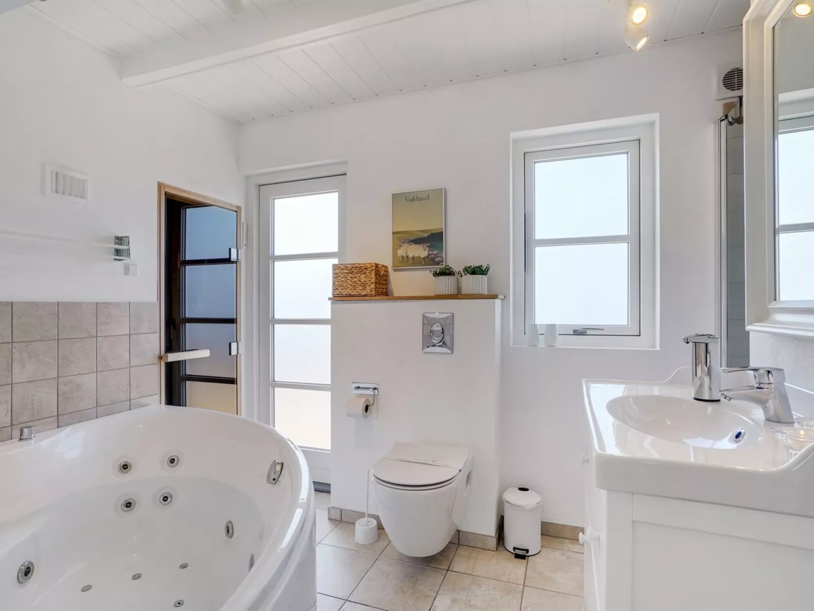 "Ortwin" - 300m from the sea-Binnen