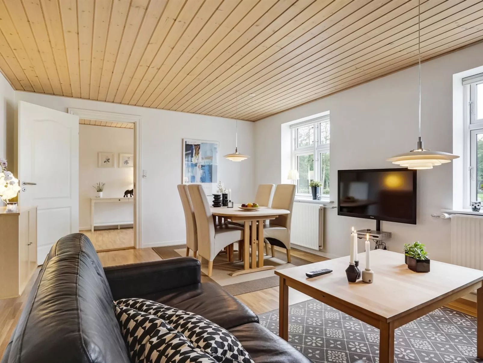 "Eini" - 4.5km from the sea-Binnen