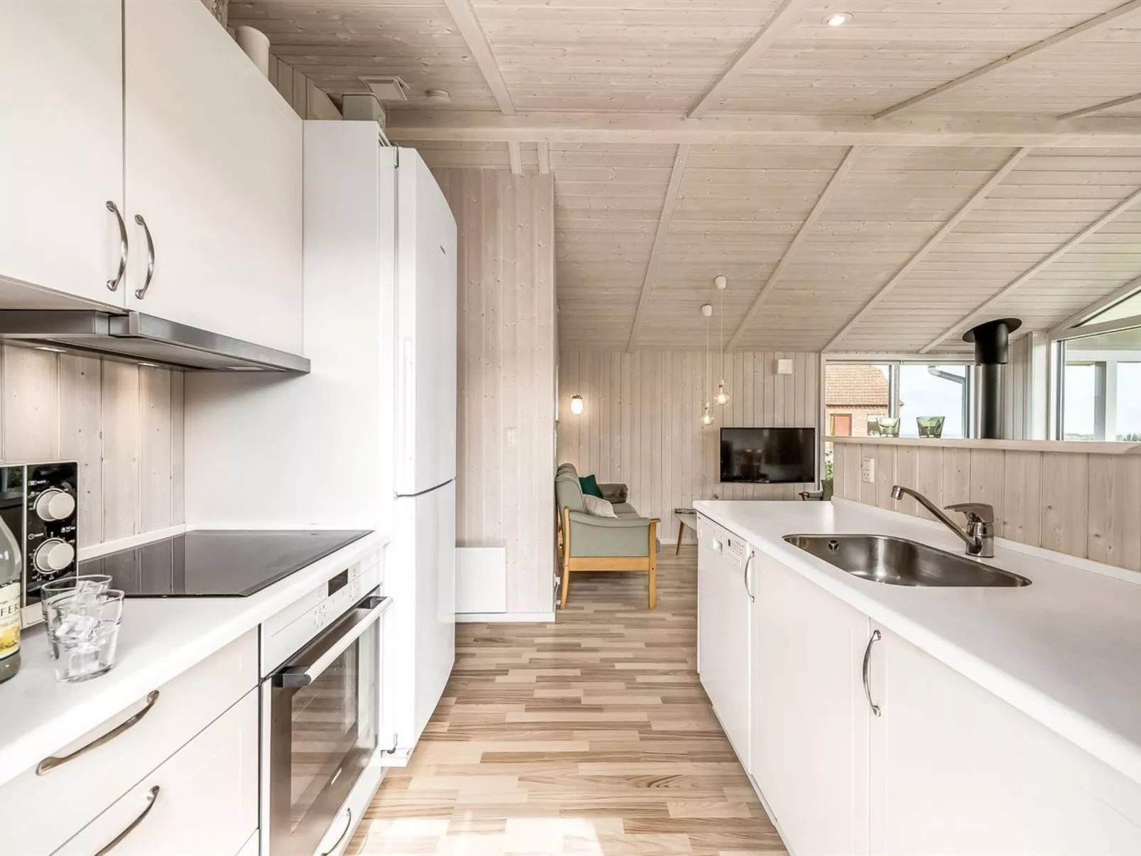 "Tanna" - 330m to the fjord-Binnen