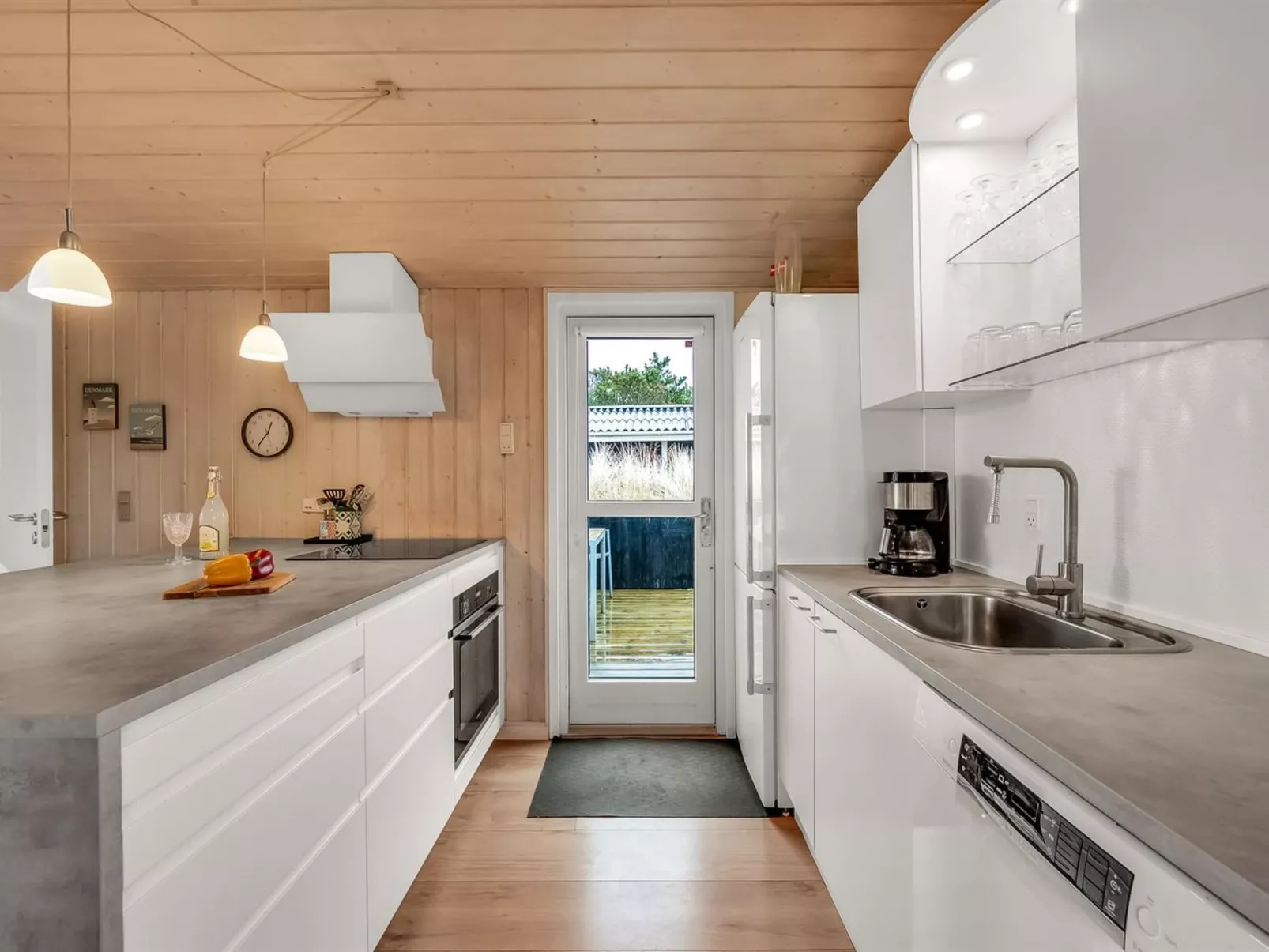 "Julan" - 600m from the sea-Binnen